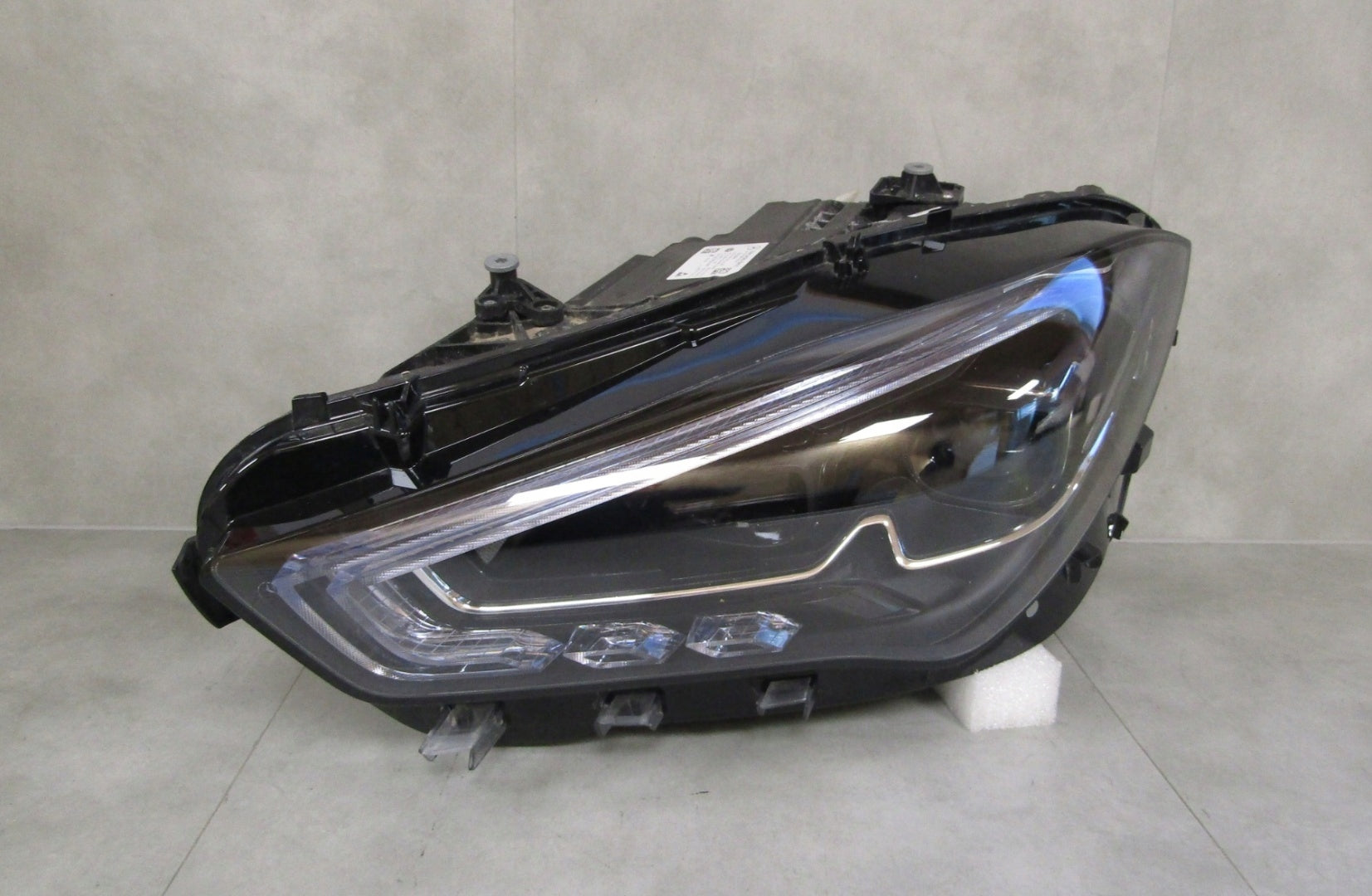 MERCEDES CLA W118 LIFT MULTIBEAM 23- HEADLIGHT LH A1189061301