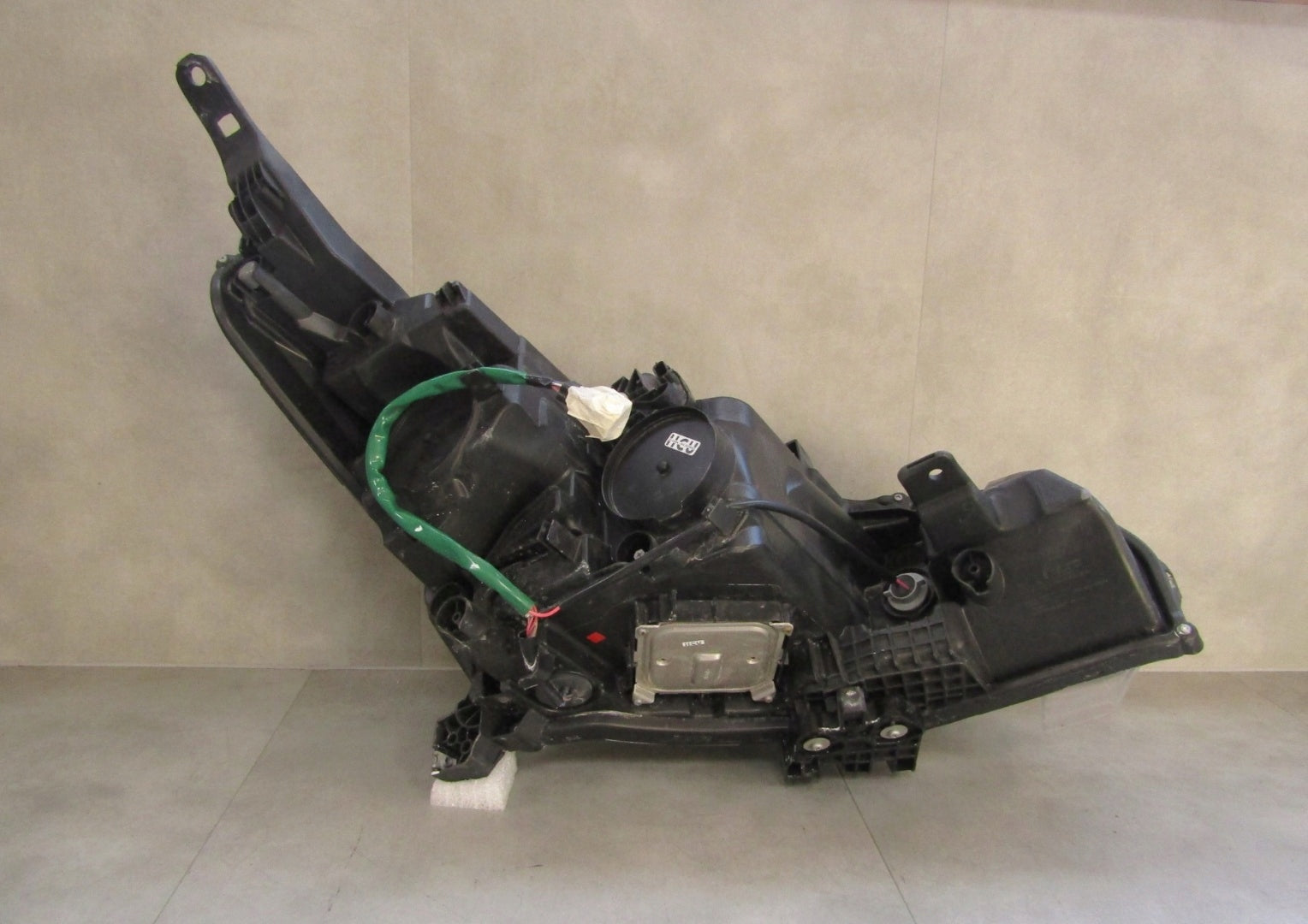 FRONT HEADLIGHT NISSAN LEAF 2 II LED 18-22 LH LEFT 26060 5SH5A