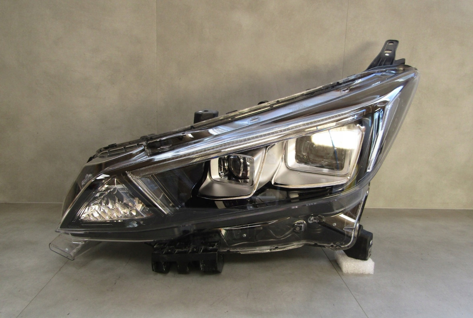 FRONT HEADLIGHT NISSAN LEAF 2 II LED 18-22 LH LEFT 26060 5SH5A