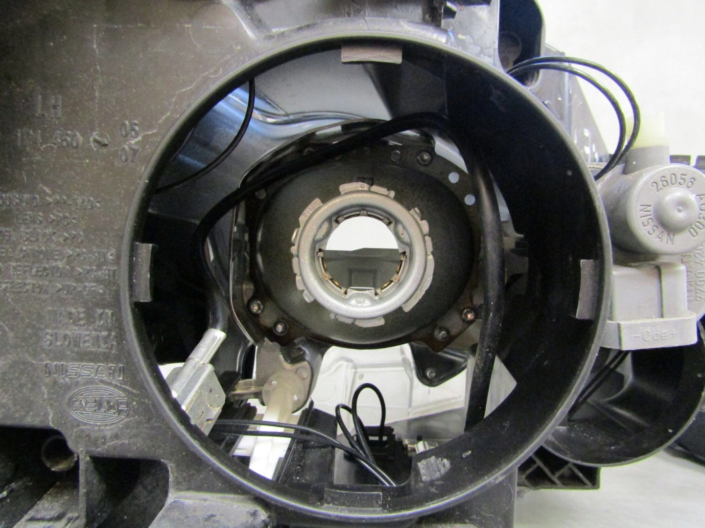 HEADLIGHT NISSAN QASHQAI I J10 LIFT XENON NON-SWIVEL 09-13 LH LEFT 26060