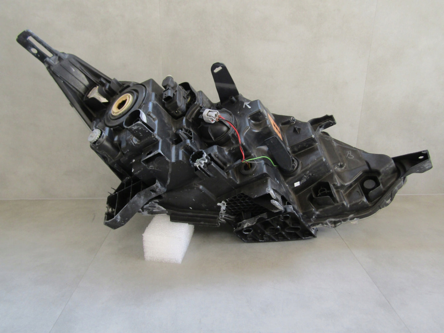 NISSAN QASHQAI J11 HEADLIGHT STANDARD LENS WITH LED LH 13-17 100-18013