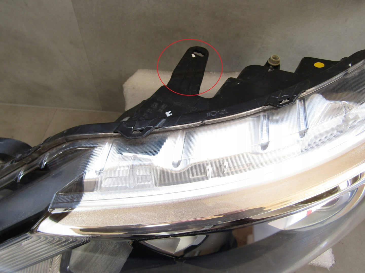 NISSAN QASHQAI J11 HEADLIGHT STANDARD LENS WITH LED LH 13-17 100-18013