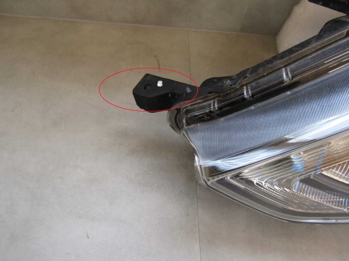 NISSAN QASHQAI J11 HEADLIGHT STANDARD LENS WITH LED LH 13-17 100-18013