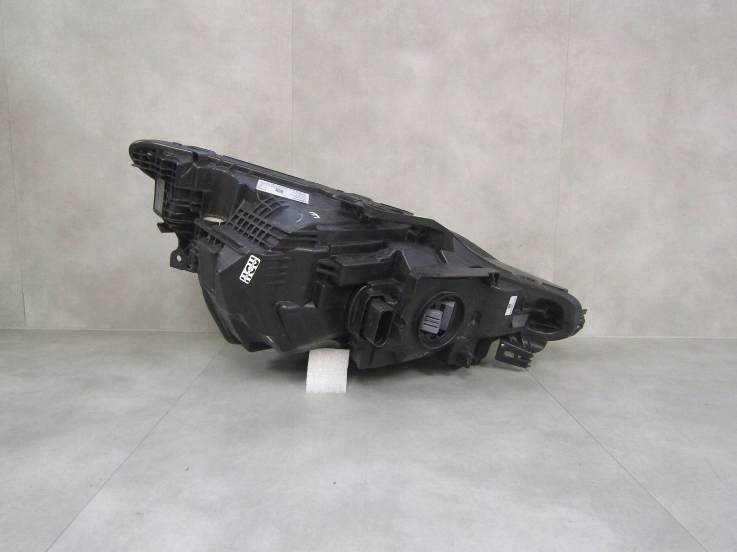 POLESTAR II 2 FRONT LAMP FULL LED BASE 20- LH LEFT P32404655