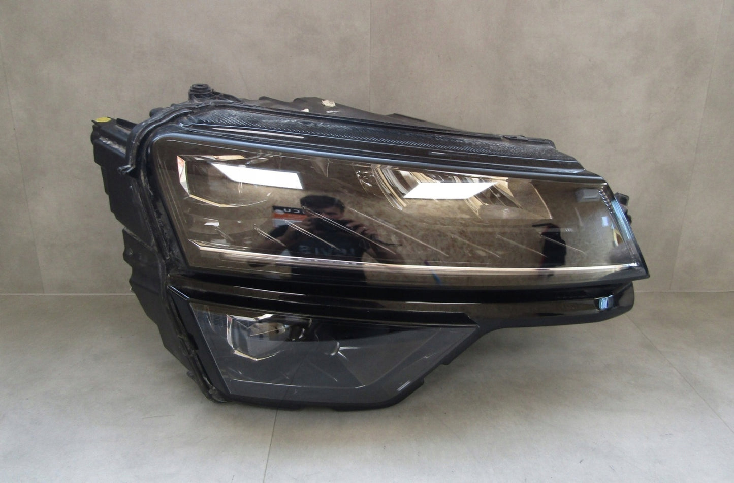 SKODA KAROQ 57B FULL LED FRONT HEADLIGHT 17-21 RH RIGHT 57B941016D