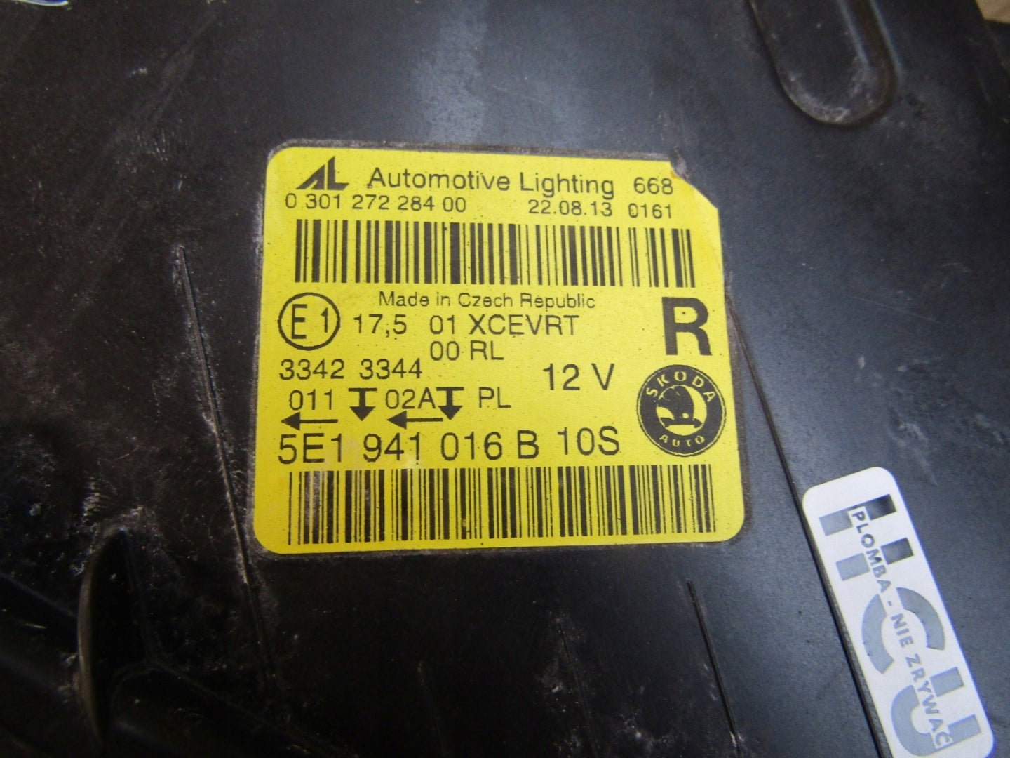 HEADLIGHT SKODA OCTAVIA 3 III BI-XENON SWIVELING 12-16 RH RIGHT 5E1941016B