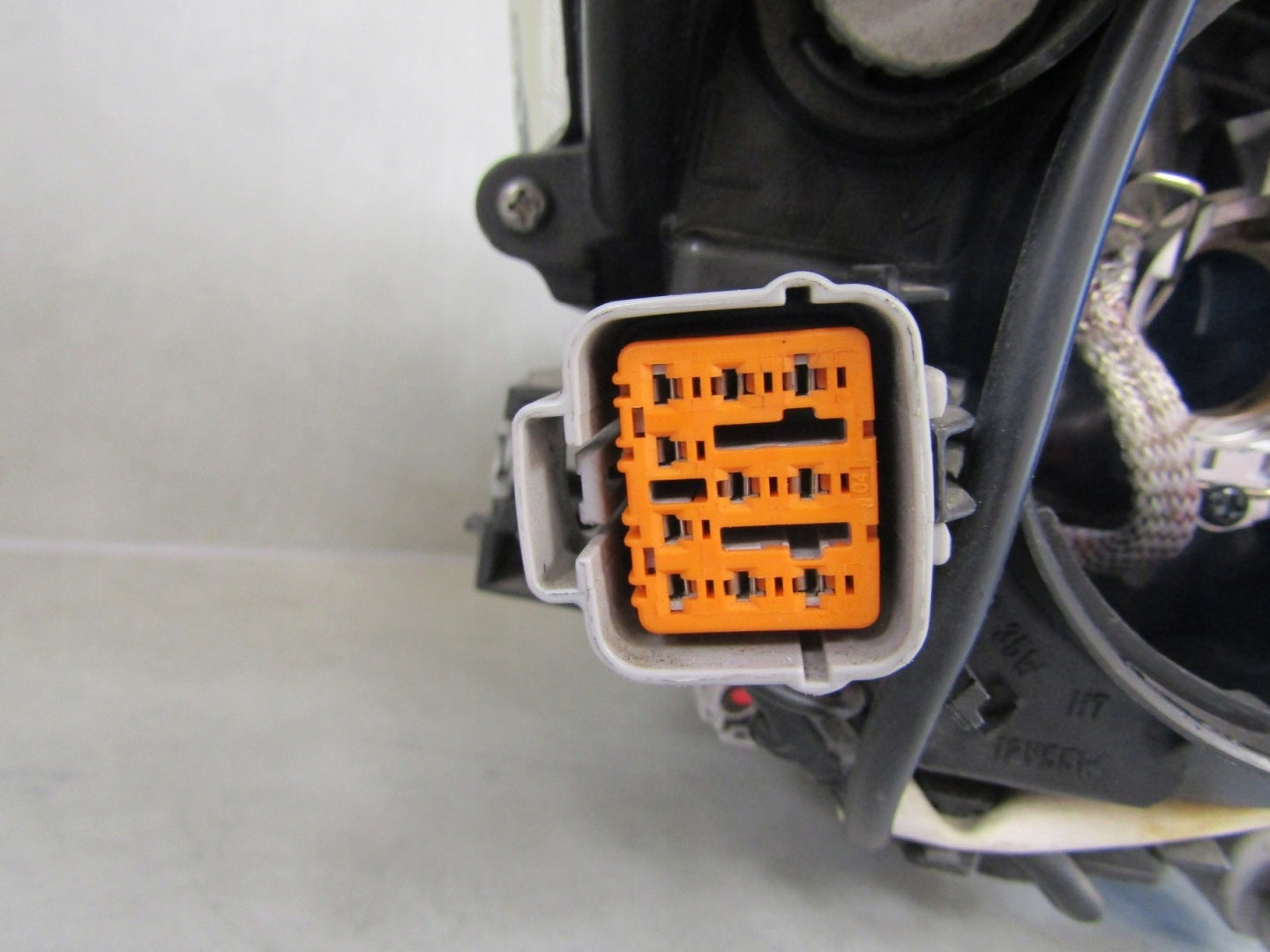 SUBARU LEGACY V OUTBACK IV XENON HEADLIGHT 09-12 LH LEFT