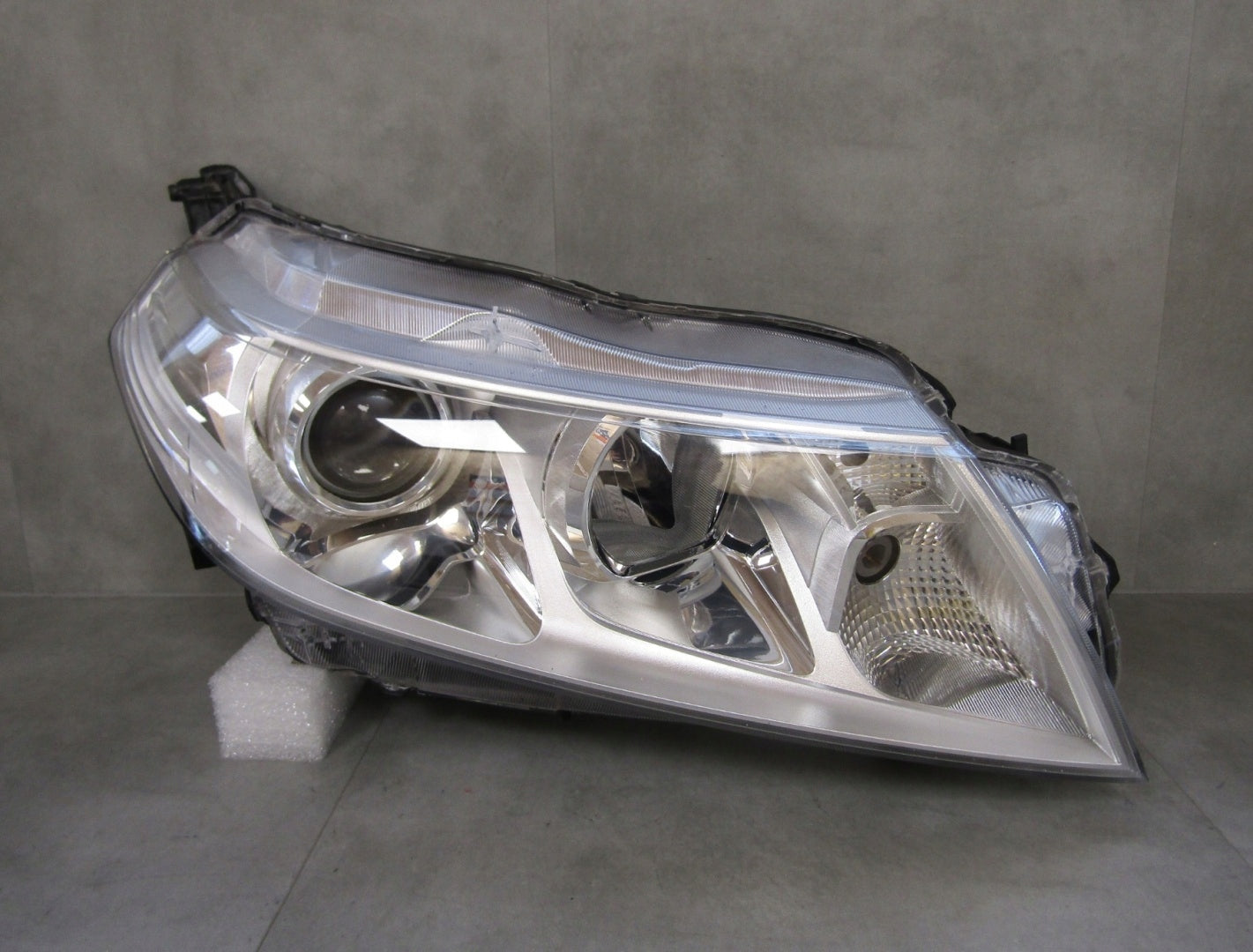 FRONT LAMP SUZUKI VITARA 3 III STANDARD LENS 15-24 RIGHT HAND SIDE