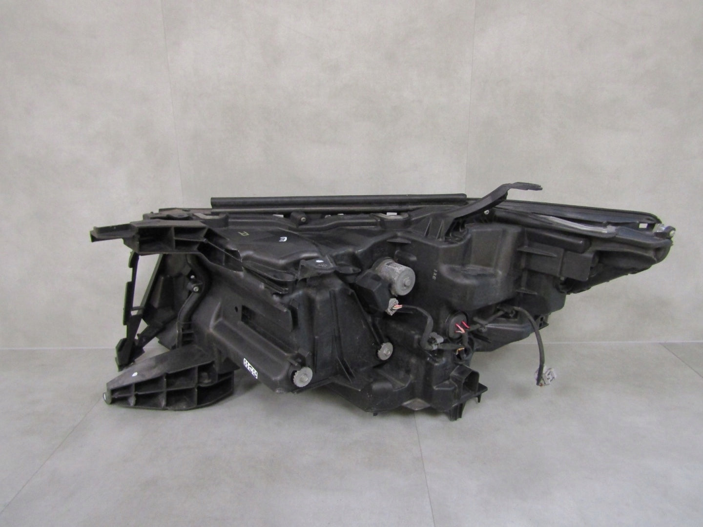 TOYOTA LAND CRUISER J150 LIFT LED 18-22 RH RIGHT HEADLIGHT