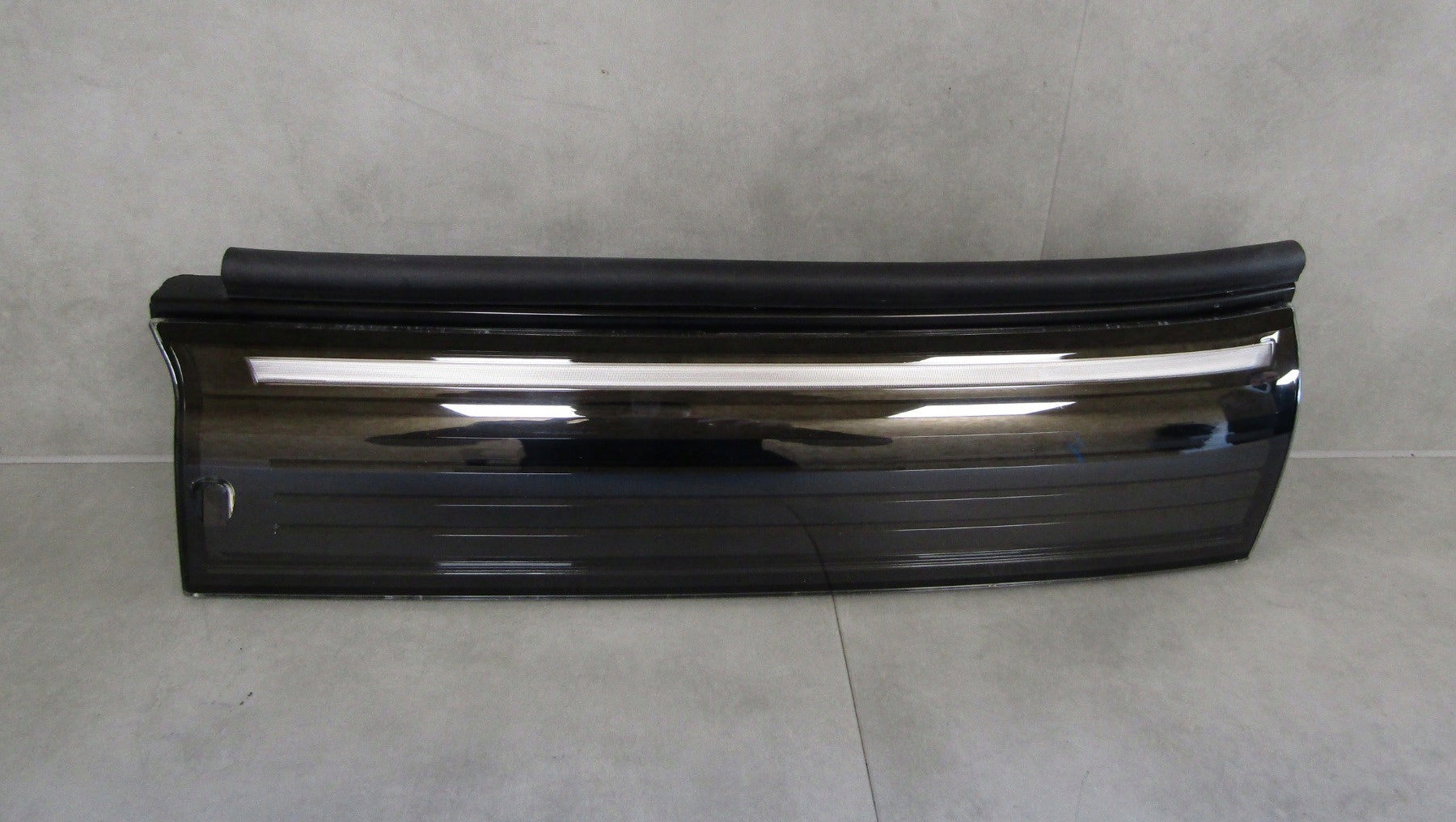 HEADLIGHT VW TIGUAN III LED DRL 24- LH 571941653