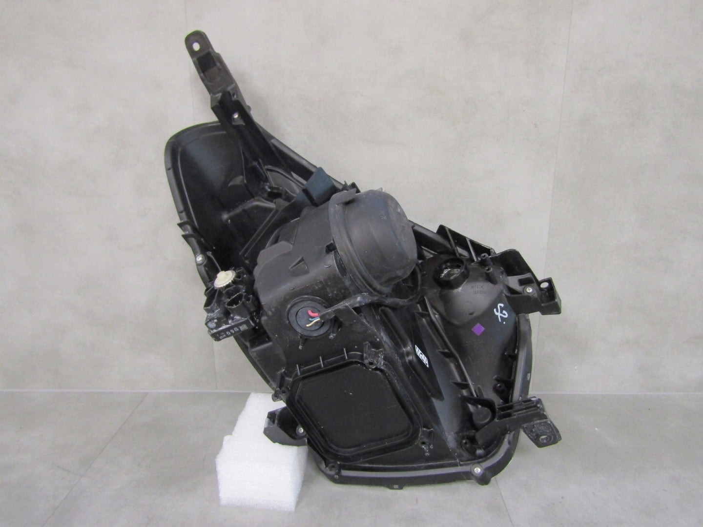 Aston Martin Cygnet 11-13 Front Lamp | Standard Lens | LH | Left | KOITO 74-1