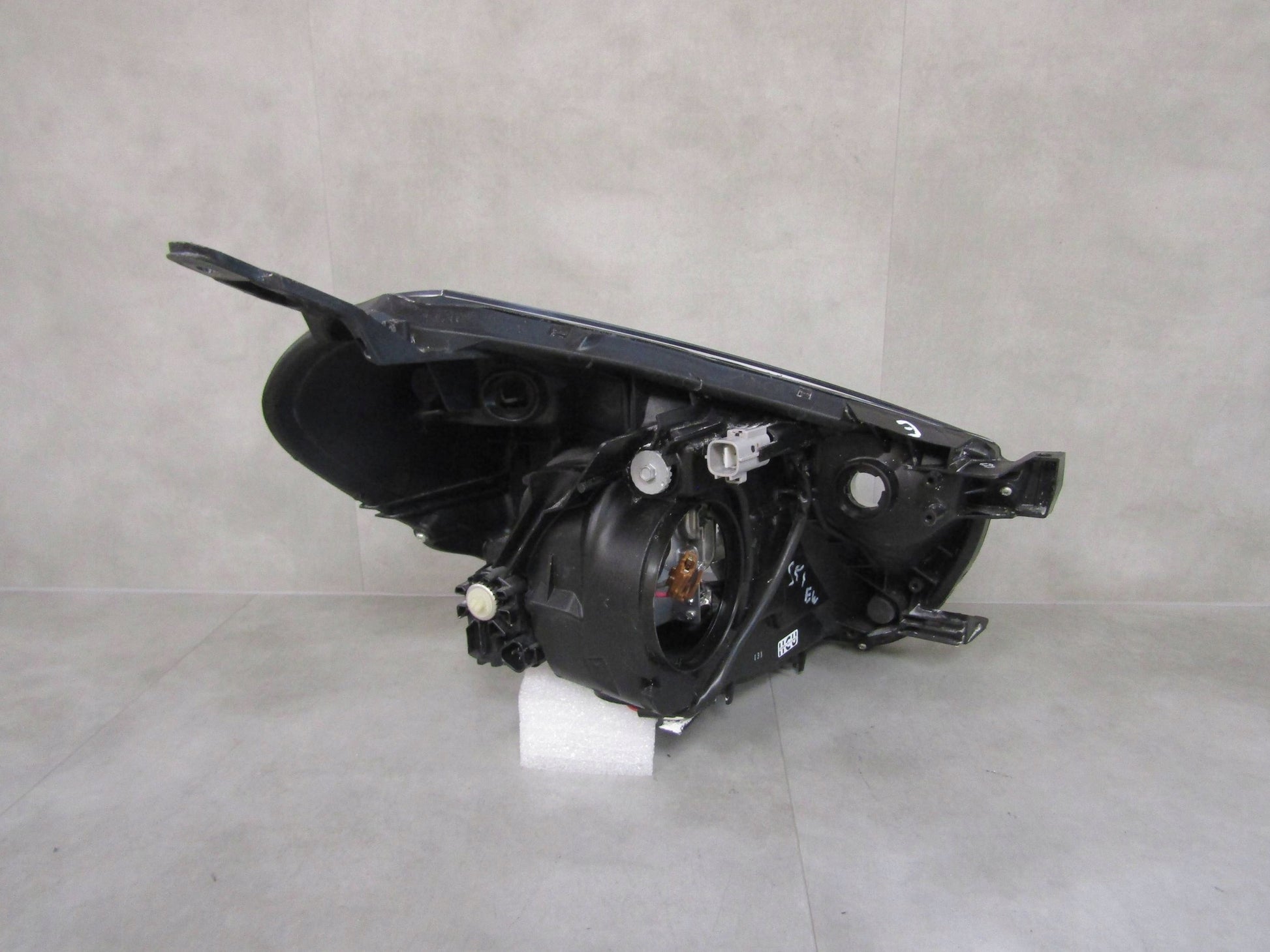 Aston Martin Cygnet 11-13 Front Lamp | Standard Lens | LH | Left | KOITO 74-1