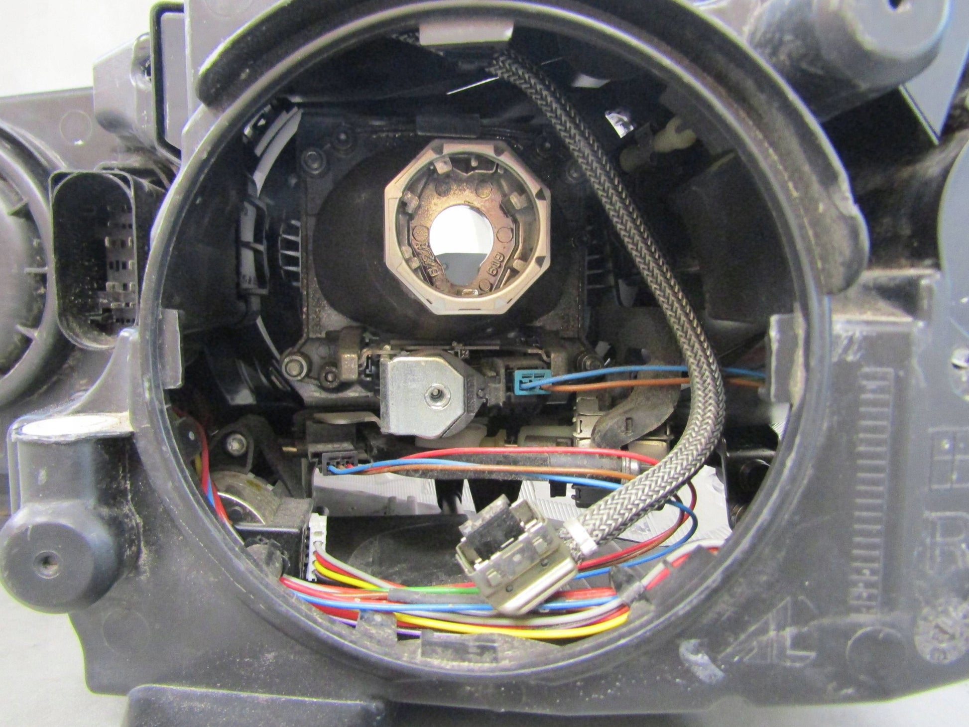 Front Lamp Skoda Octavia 3 III Xenon Non-swiveling 12-16 RH Right 5E1941016A