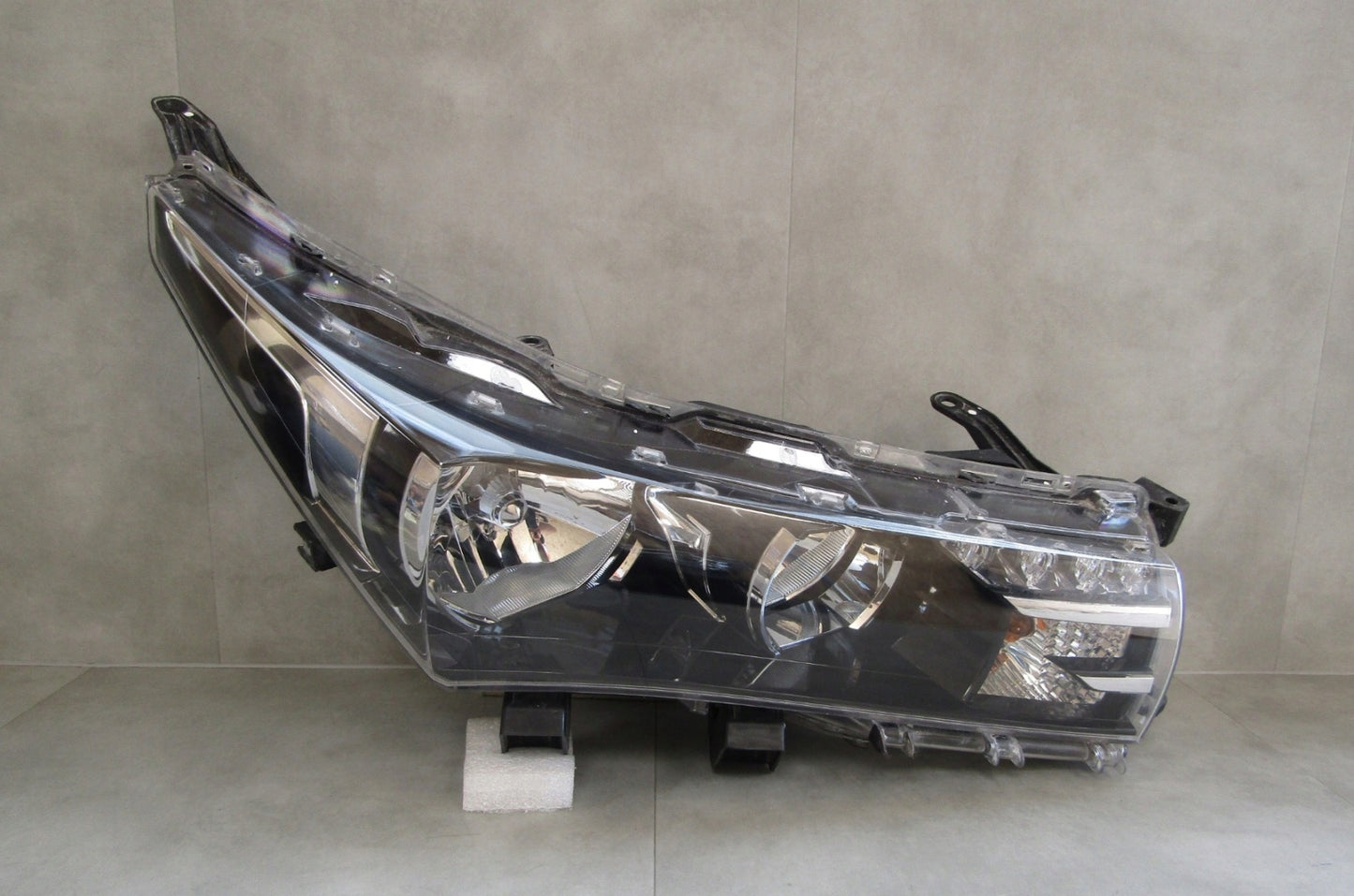 Front Lamp Toyota Corolla E16 E17 E18 Standard with LED 13-16 RH RIGHT 81110-02