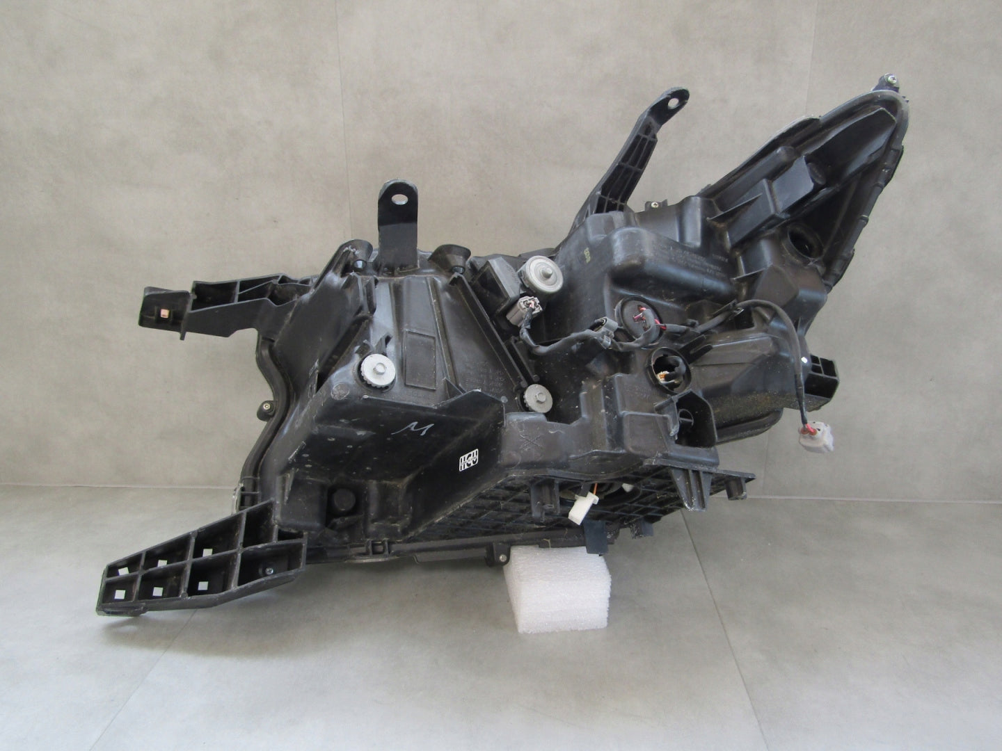 TOYOTA LAND CRUISER J150 LIFT LED 18-22 RH HEADLIGHT