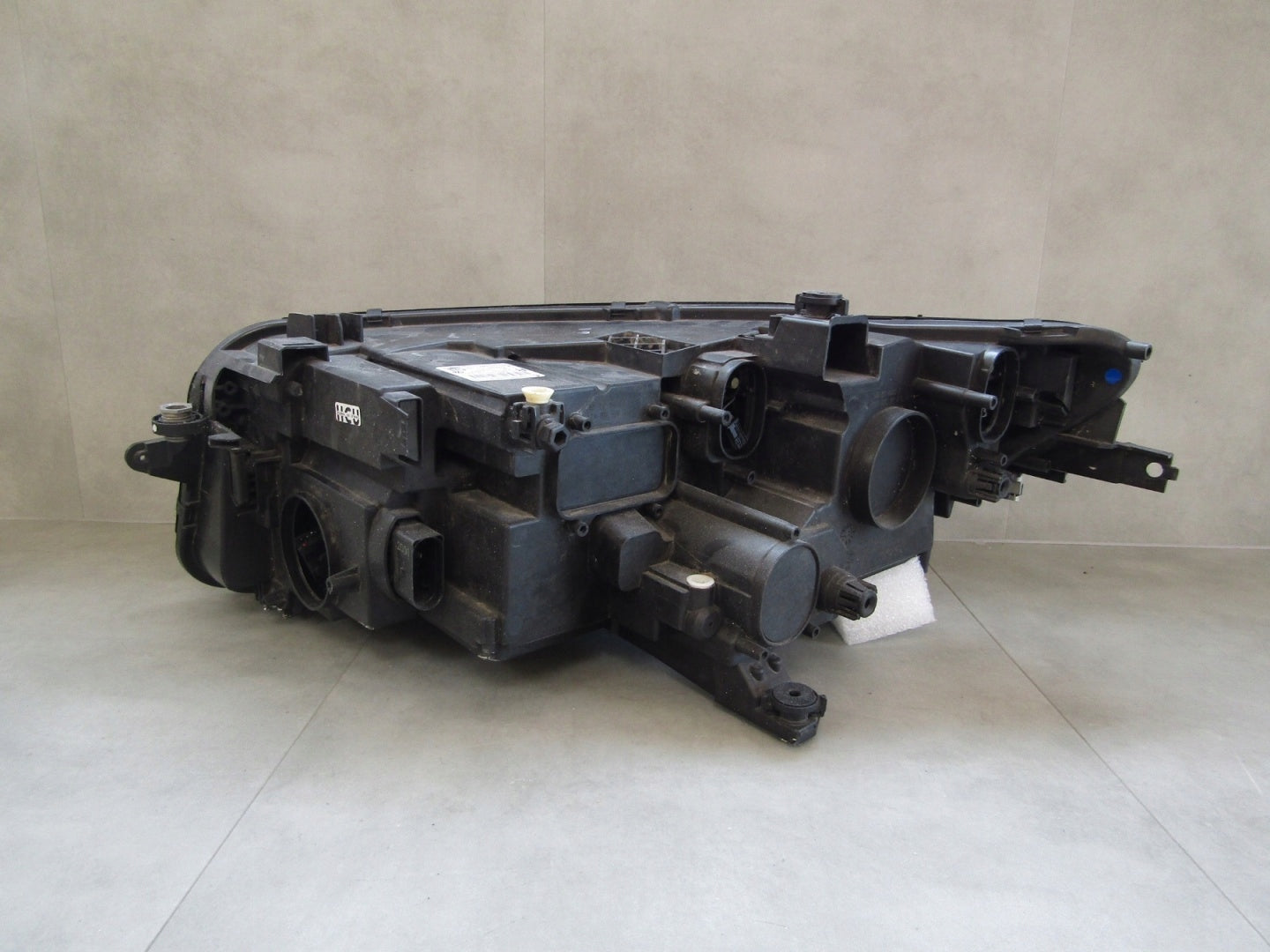 Volkswagen Tiguan 2 II LIFT IQ LIGHT 20-24 RH RIGHT HEADLIGHT 5NB941082C