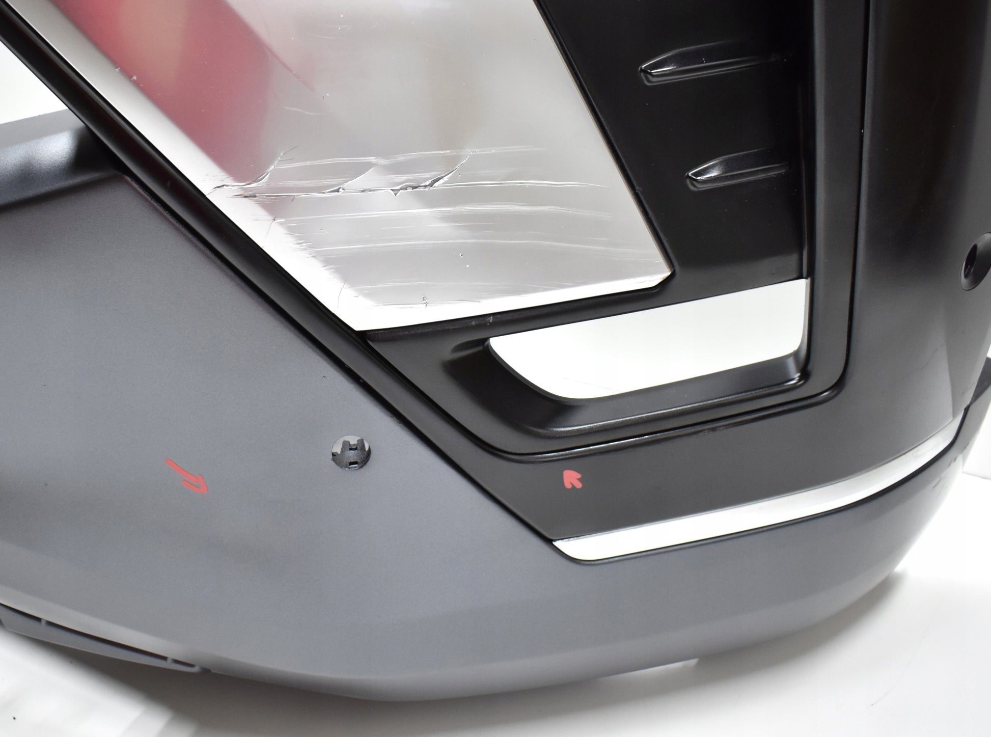 NIO ES8 FRONT BUMPER ORG 18+