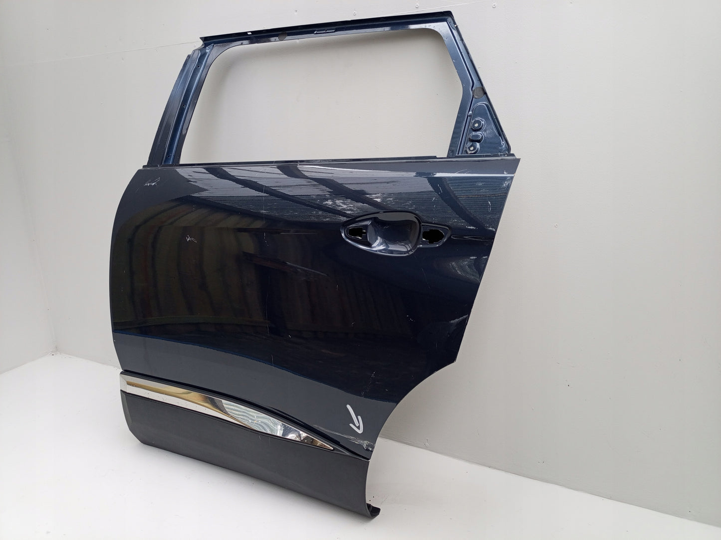 PEUGEOT 5008 II 2 2016- Kreisās aizmugurējās durvis