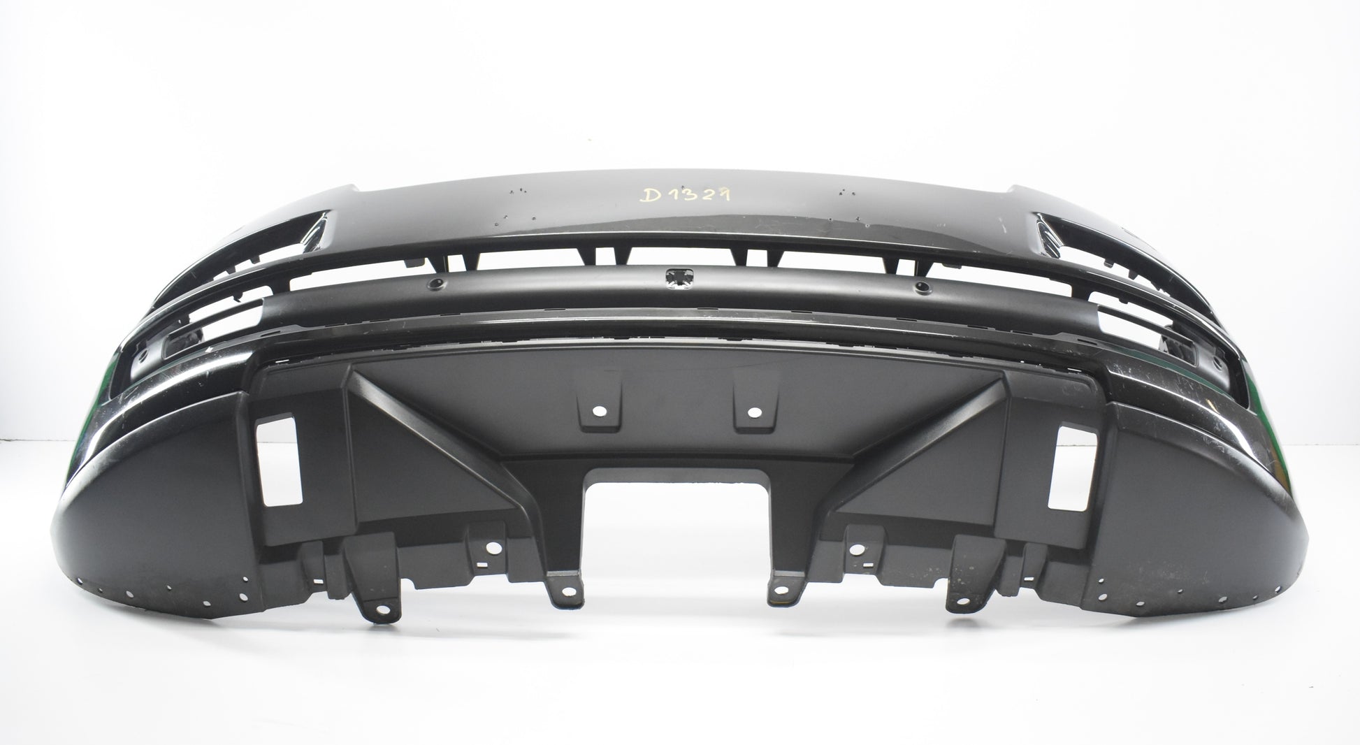 RANGE ROVER VOGUE FRONT BUMPER SUPER CONDITION 13+ ORG