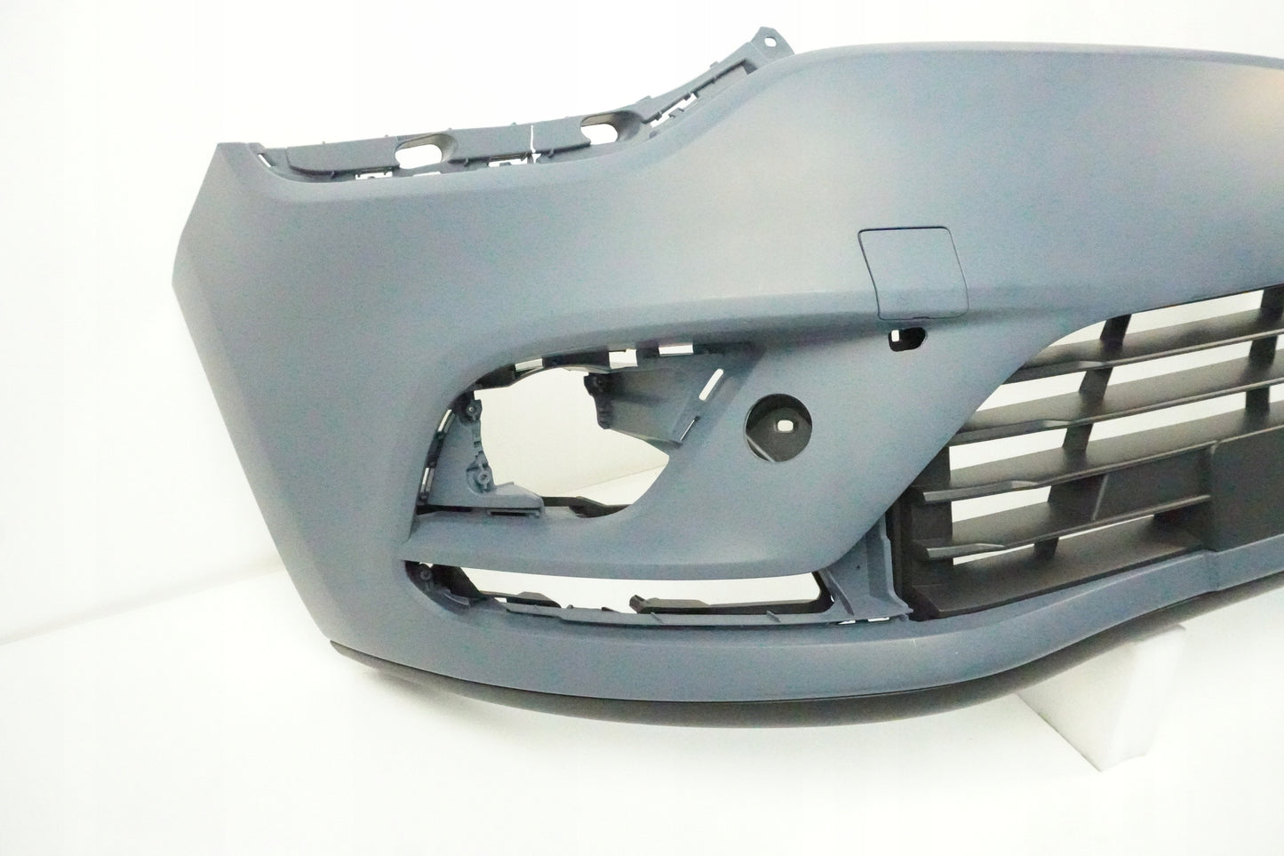 RENAULT CLIO IV 4 GT LIFT FACTORY NEW FRONT BUMPER ORIGINAL DEALERSHIP