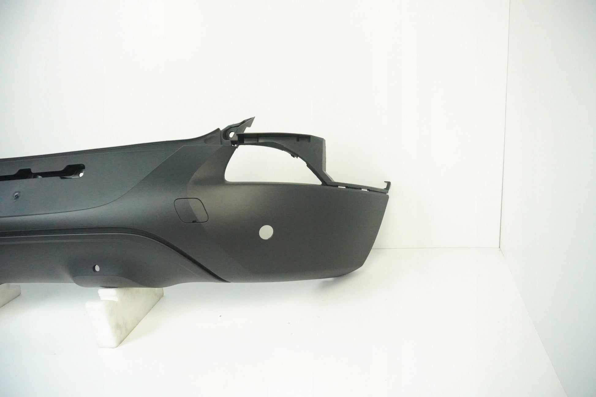 RENAULT KADJAR 15-18 FACTORY NEW REAR BUMPER 4 PDC ORIGINAL OE