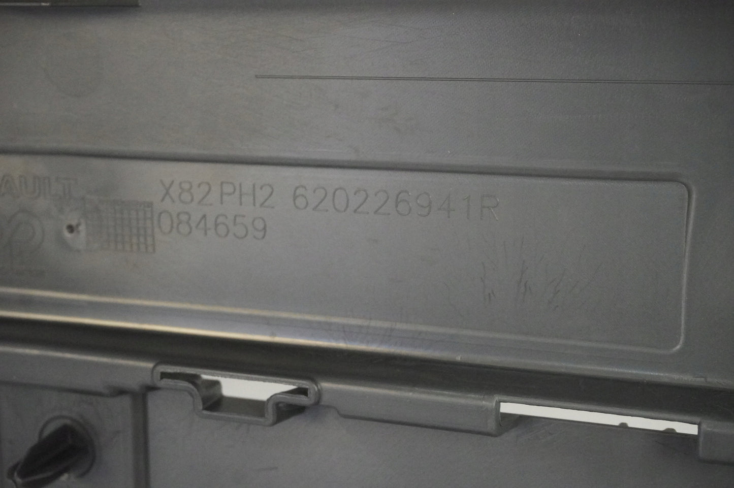 RENAULT TRAFIC III 3 LIFT PH3 20- NEW FRONT BUMPER PDC ORIGINAL