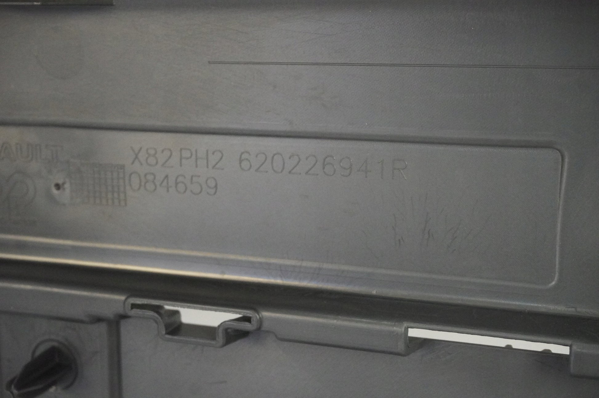 RENAULT TRAFIC III 3 LIFT PH3 20- NEW FRONT BUMPER PDC ORIGINAL