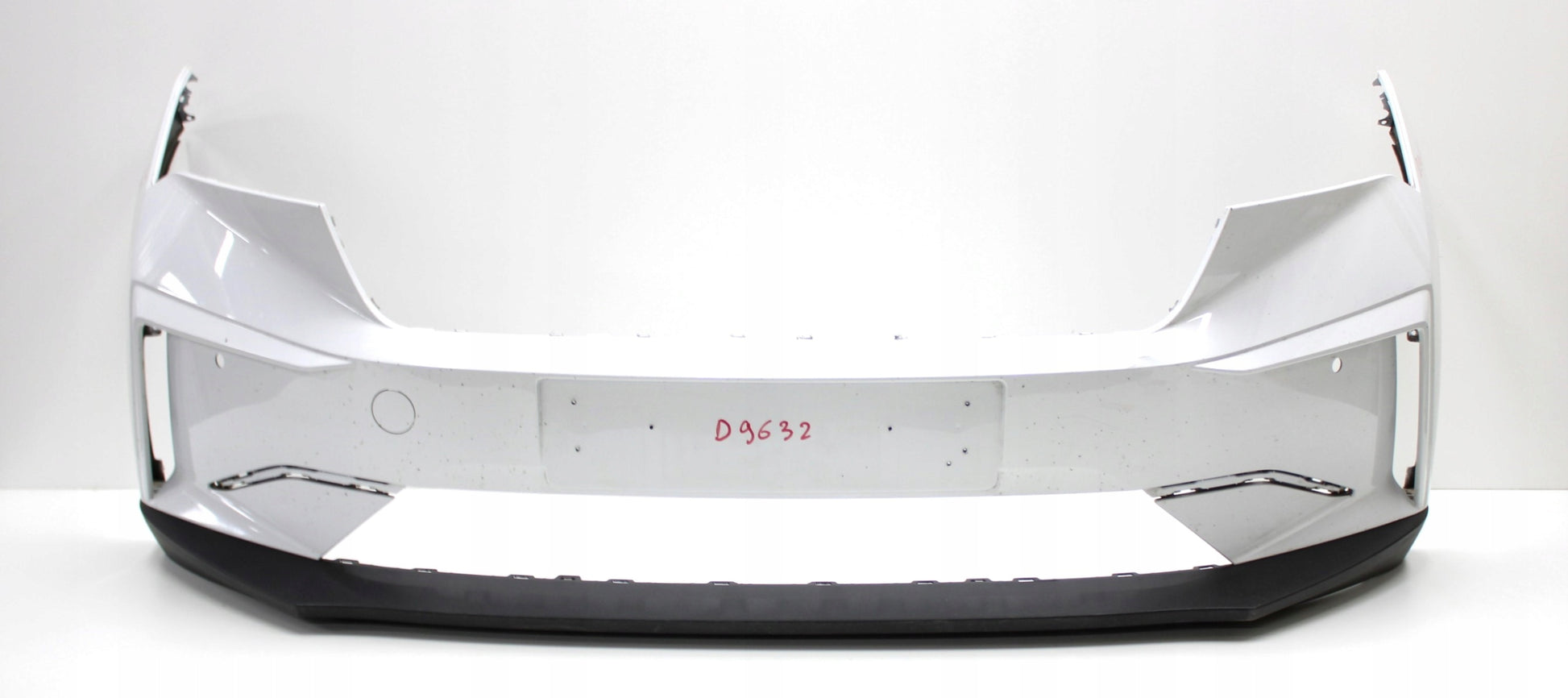 SKODA ENYAQ 5LB 5LA 5L FRONT BUMPER ORIGINAL + BOTTOM