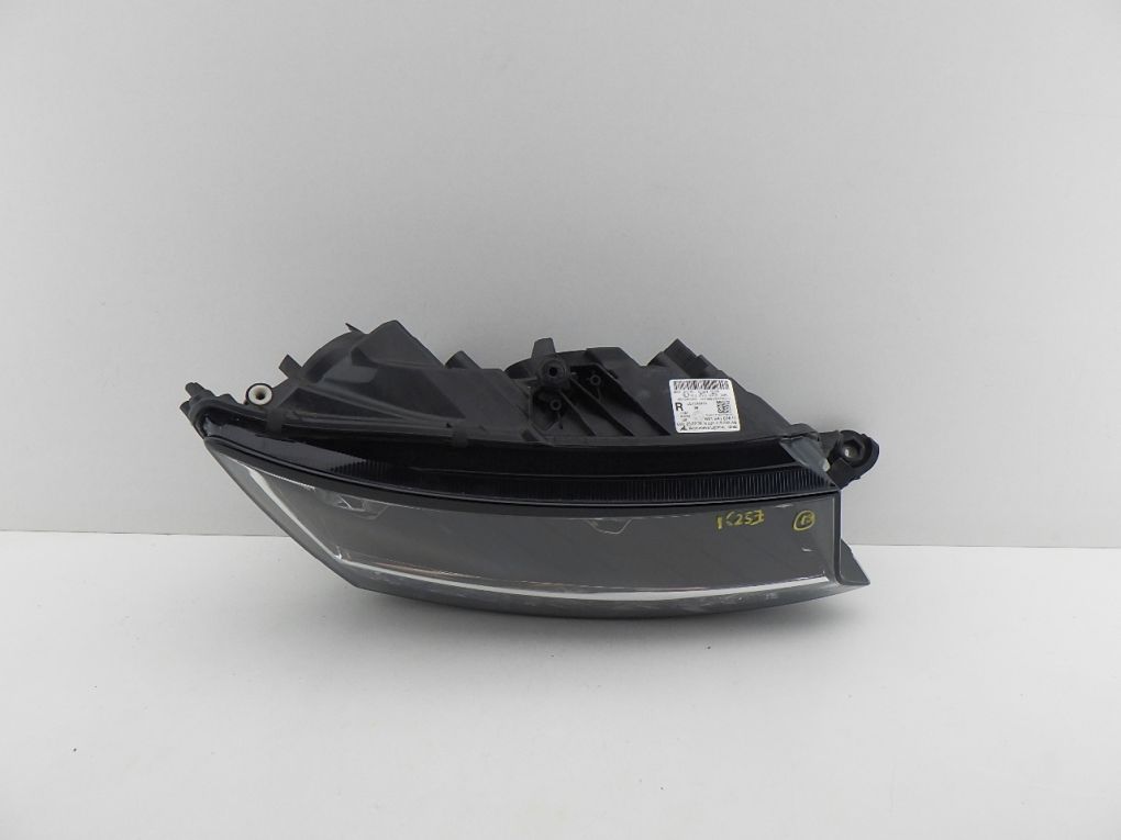 SKODA FABIA 3 III LIFT 6V1 18- Right Headlight