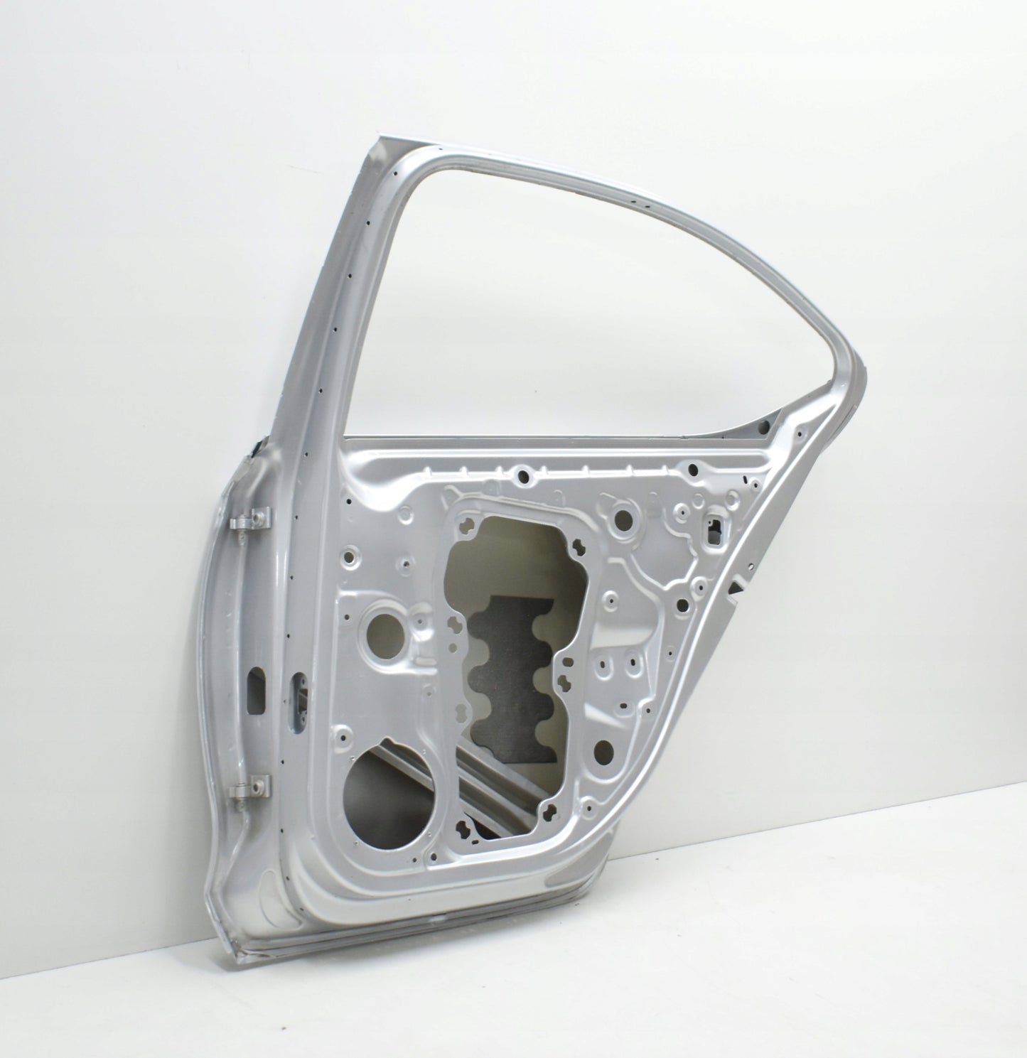 SKODA OCTAVIA III 5E5 RIGHT REAR DOOR SEDAN