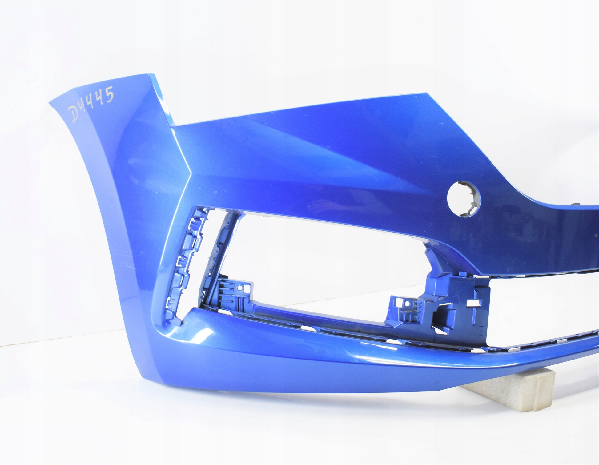 SKODA SCALA 657 FRONT BUMPER SUPER CONDITION ORG