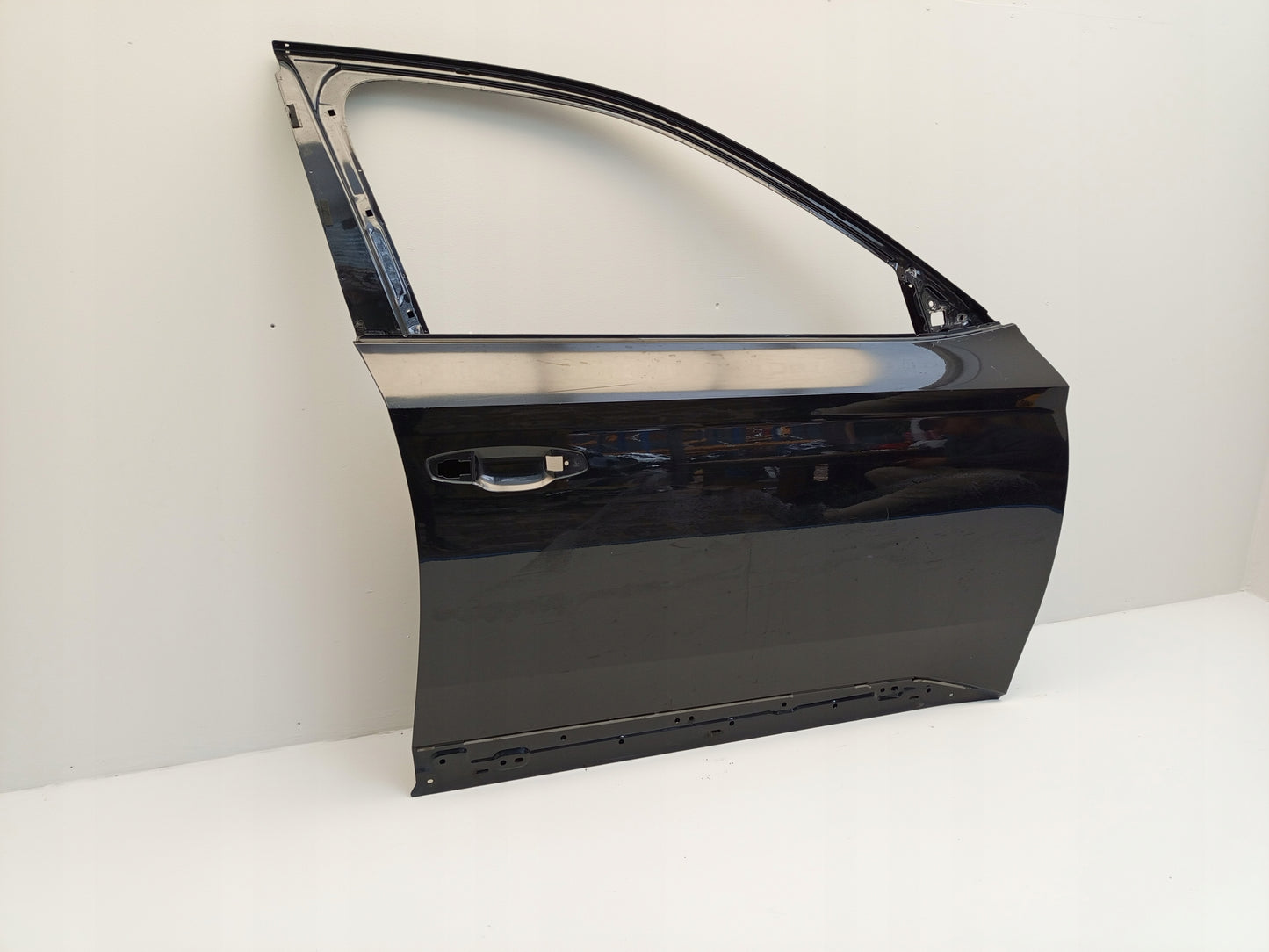 SKODA SUPERB III 3 2015- Oikea etuovi