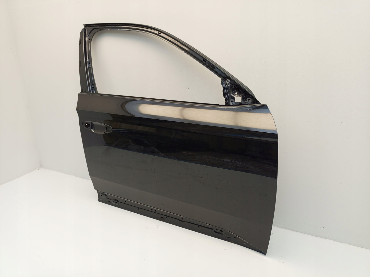 SKODA SUPERB III 3 2015- Oikea etuovi