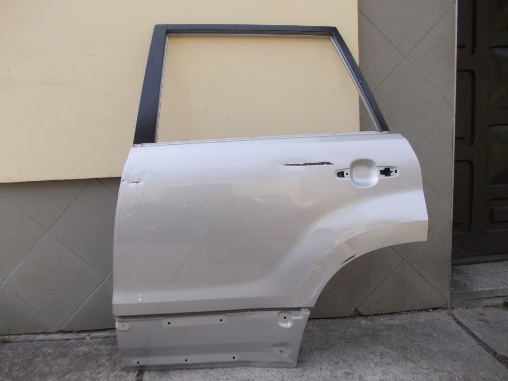 Suzuki Grand Vitara 05 2005- Left Rear Door