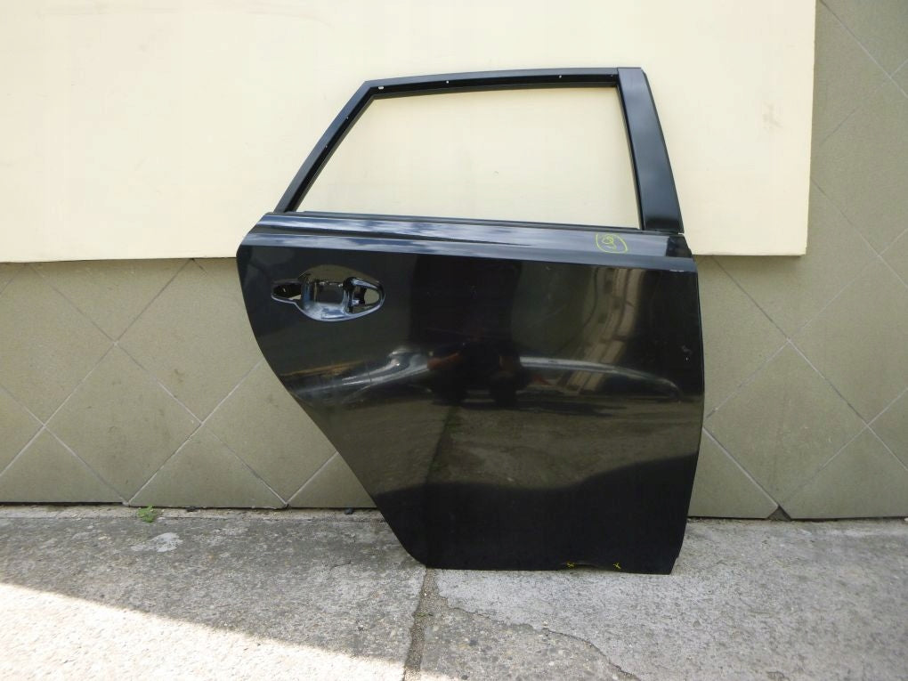 TOYOTA AURIS 2 II 12- 2012 RIGHT REAR DOOR HB