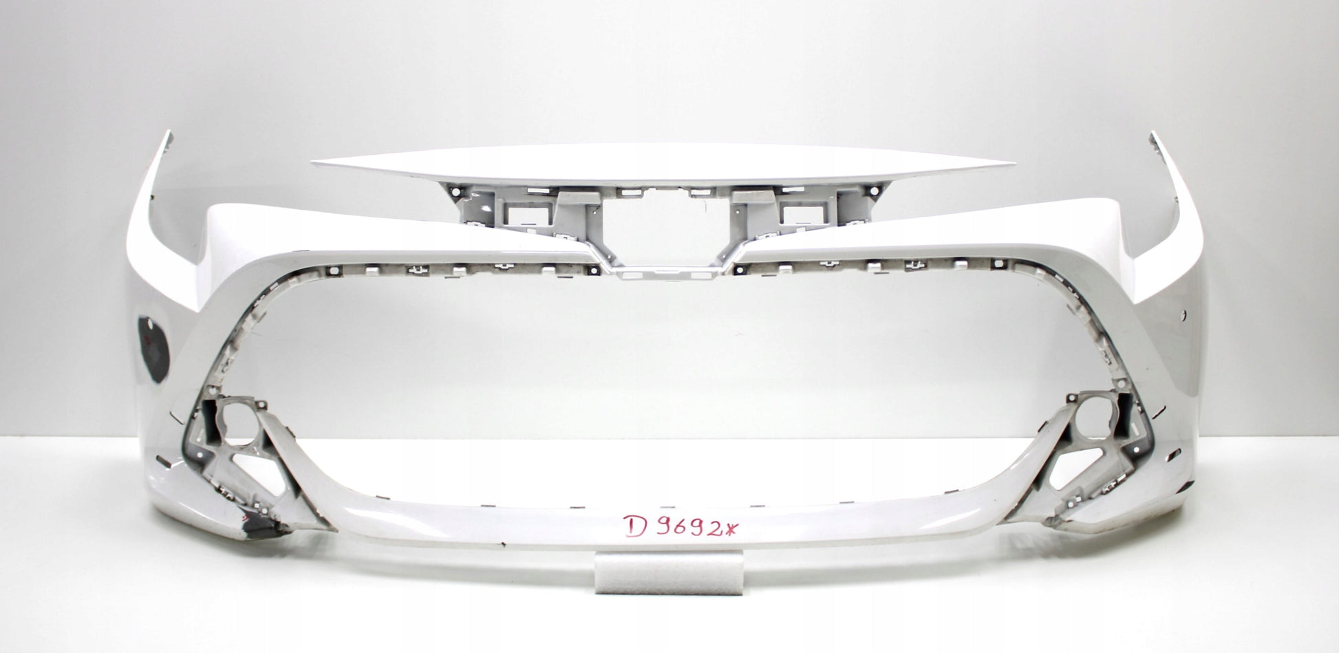 TOYOTA COROLLA E21 FRONT BUMPER ORG
