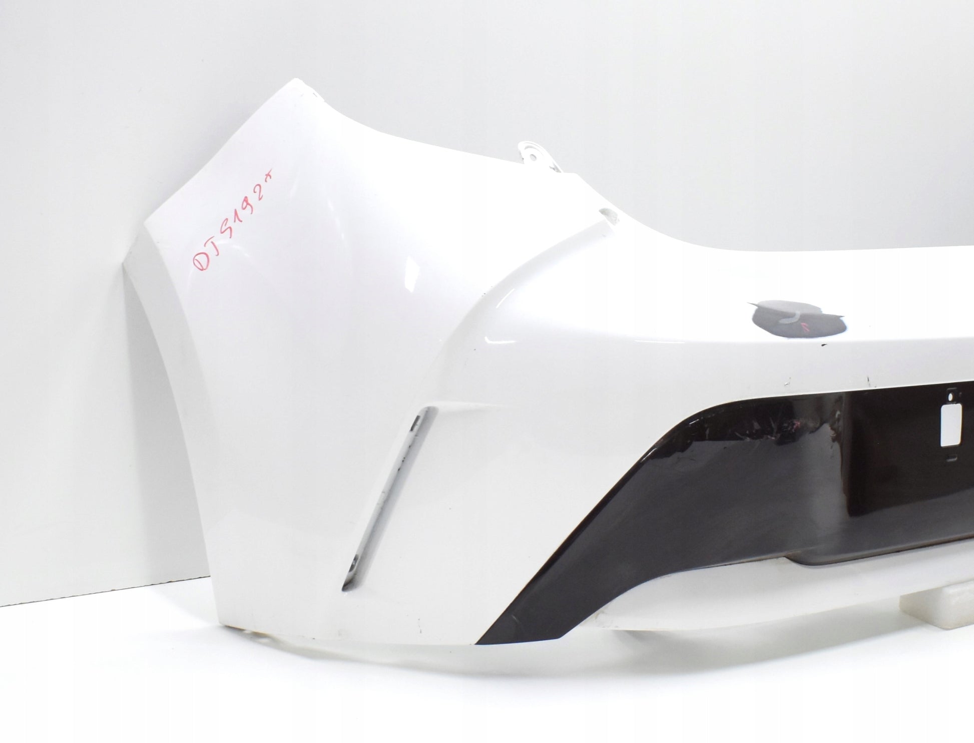 TOYOTA COROLLA E21 REAR BUMPER ORIGINAL HB + BOTTOM