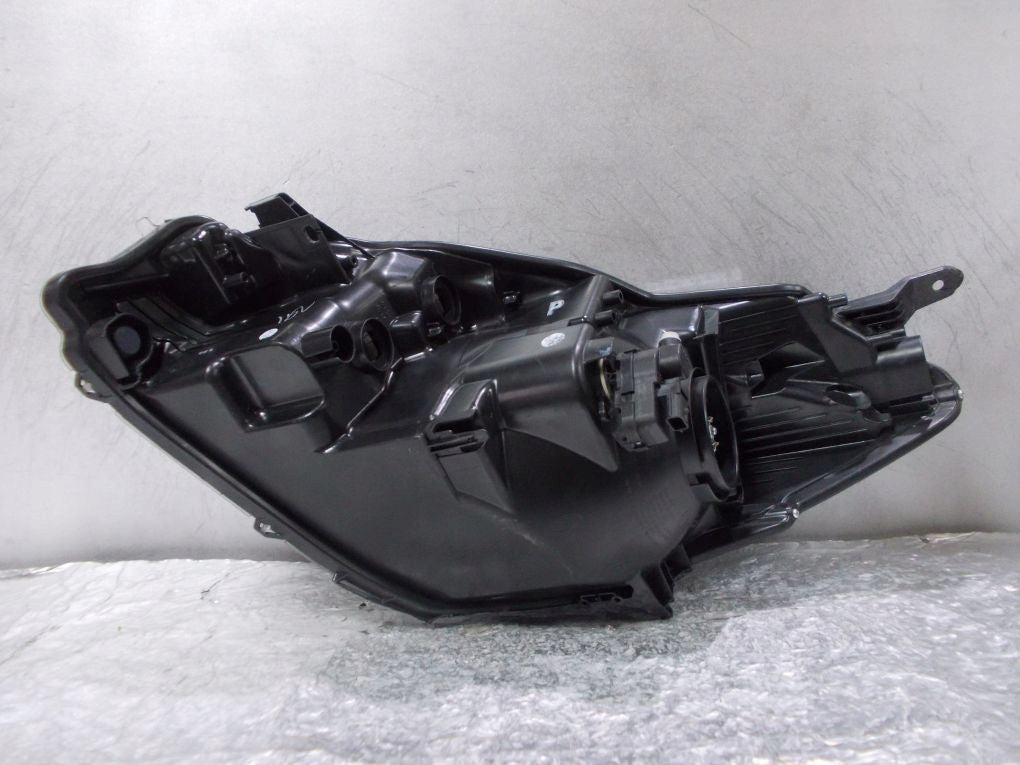 TOYOTA YARIS III LIFT 13- Right Headlight