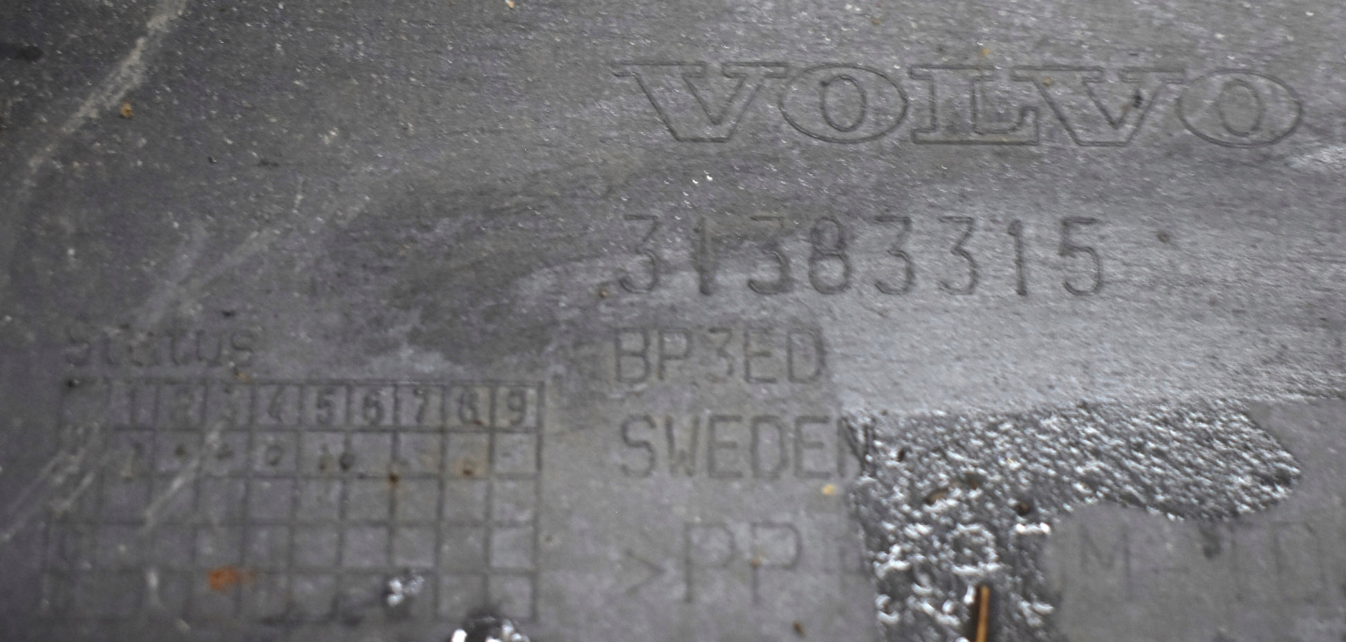 VOLVO V90 REAR BUMPER ORG + BOTTOM