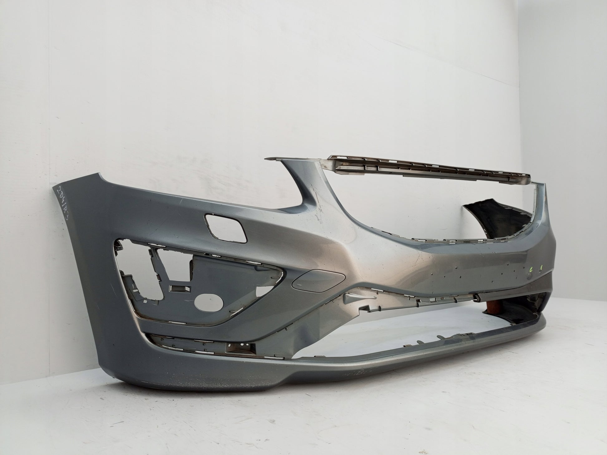 VOLVO XC60 I LIFT R-DESIGN 2013- FRONT BUMPER 31383105