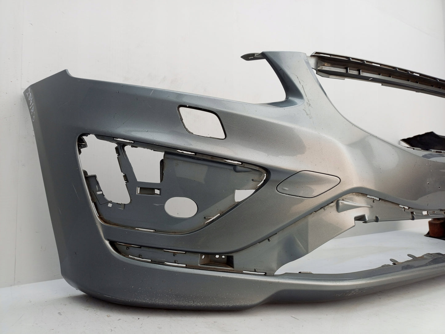 VOLVO XC60 I LIFT R-DESIGN 2013- FRONT BUMPER 31383105