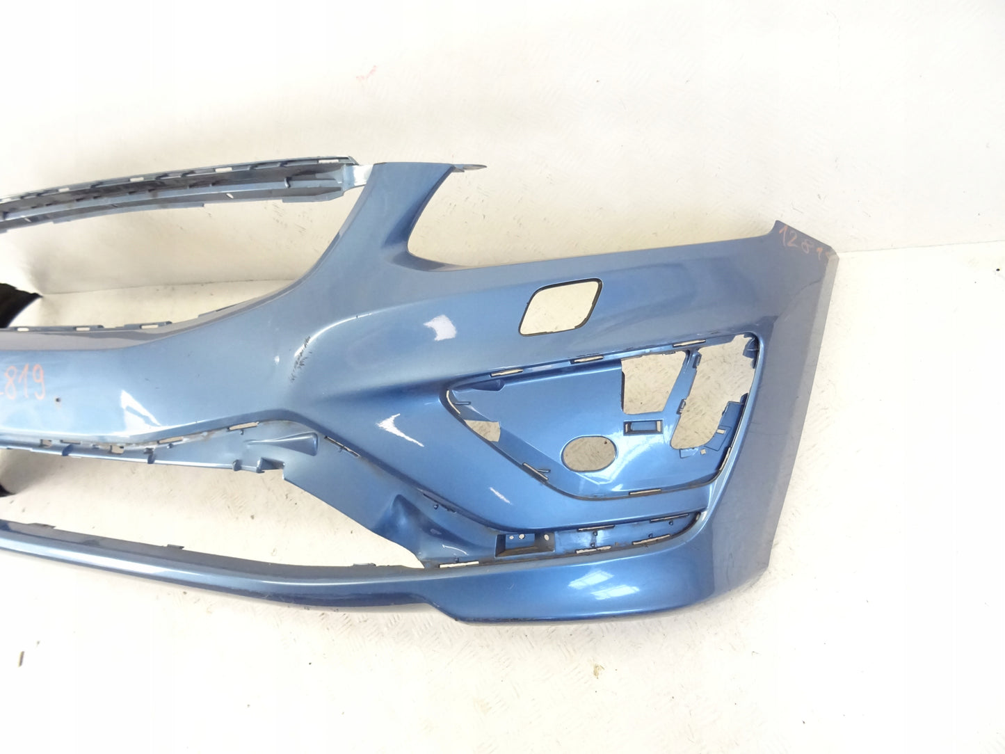 VOLVO XC60 LIFT R-DESIGN FRONT BUMPER