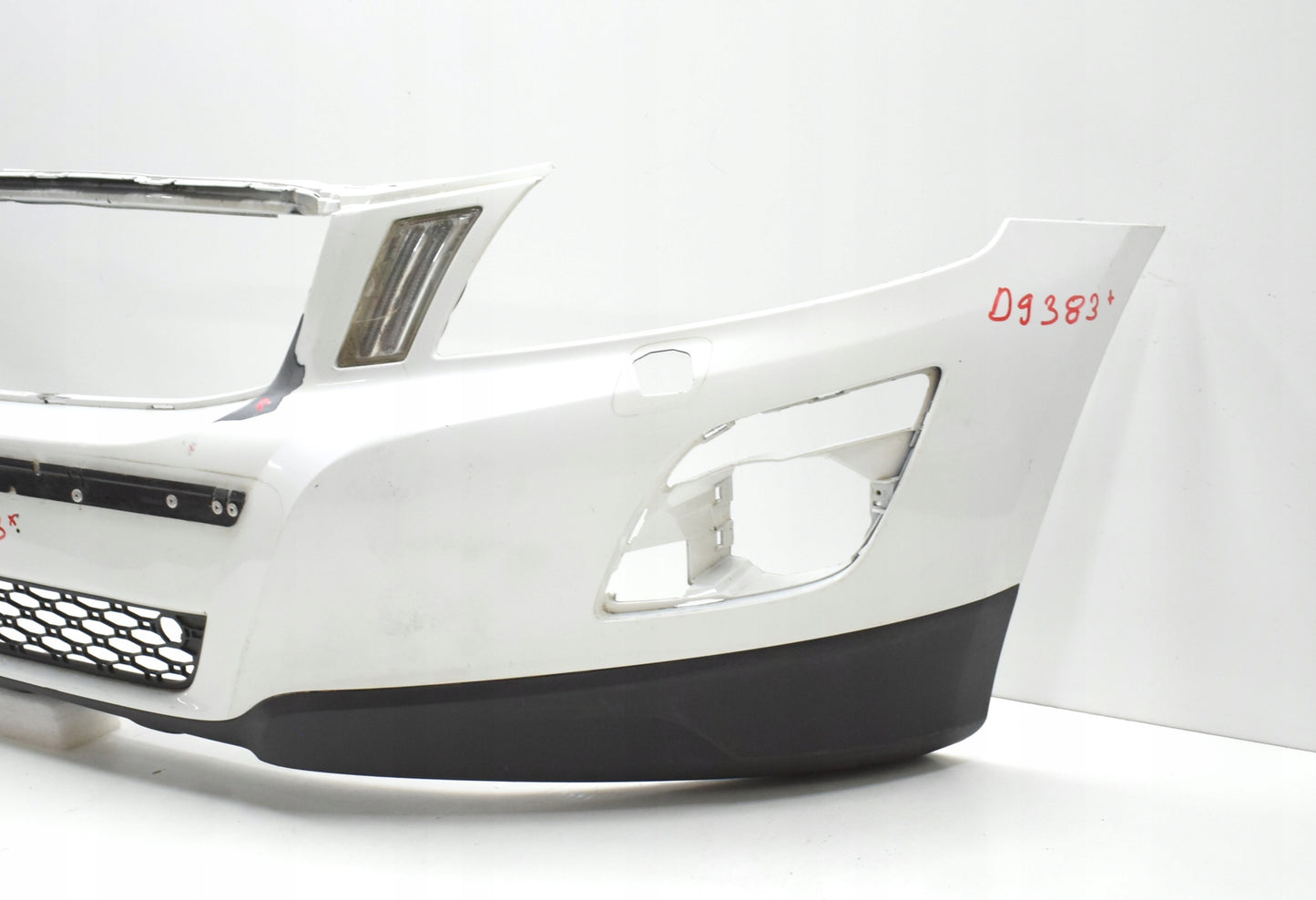 VOLVO XC60 XC-60 I FRONT BUMPER ORIGINAL + BOTTOM 08-13