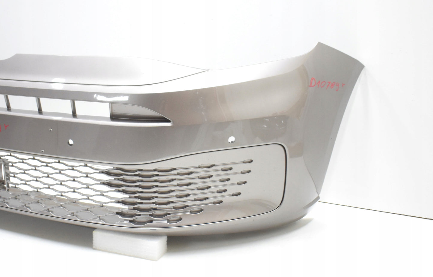 VW CADDY 2K7 FRONT BUMPER ORG