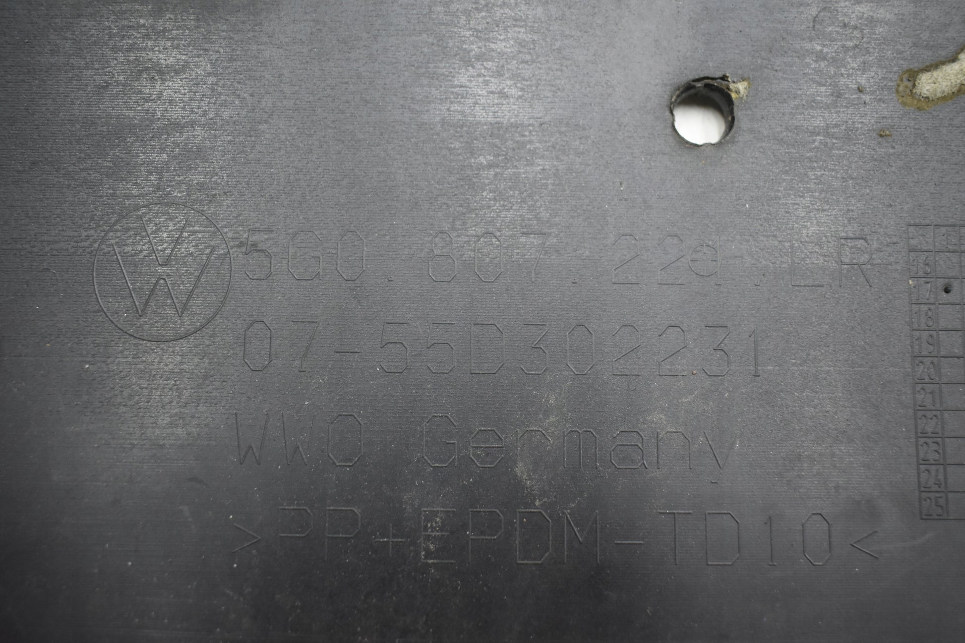 VW GOLF VII 5G0 LIFT R LINE FRONT BUMPER ORG