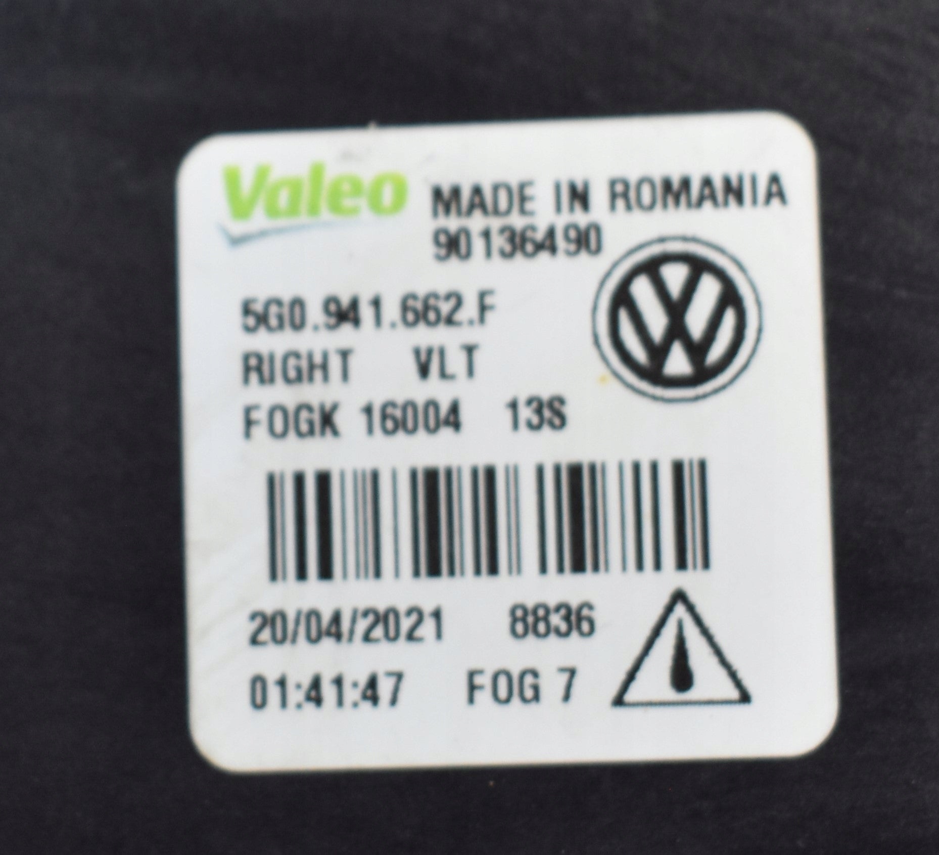 VW GOLF VII LIFT 5G0 RIGHT FRONT FOG LIGHT ORG EU