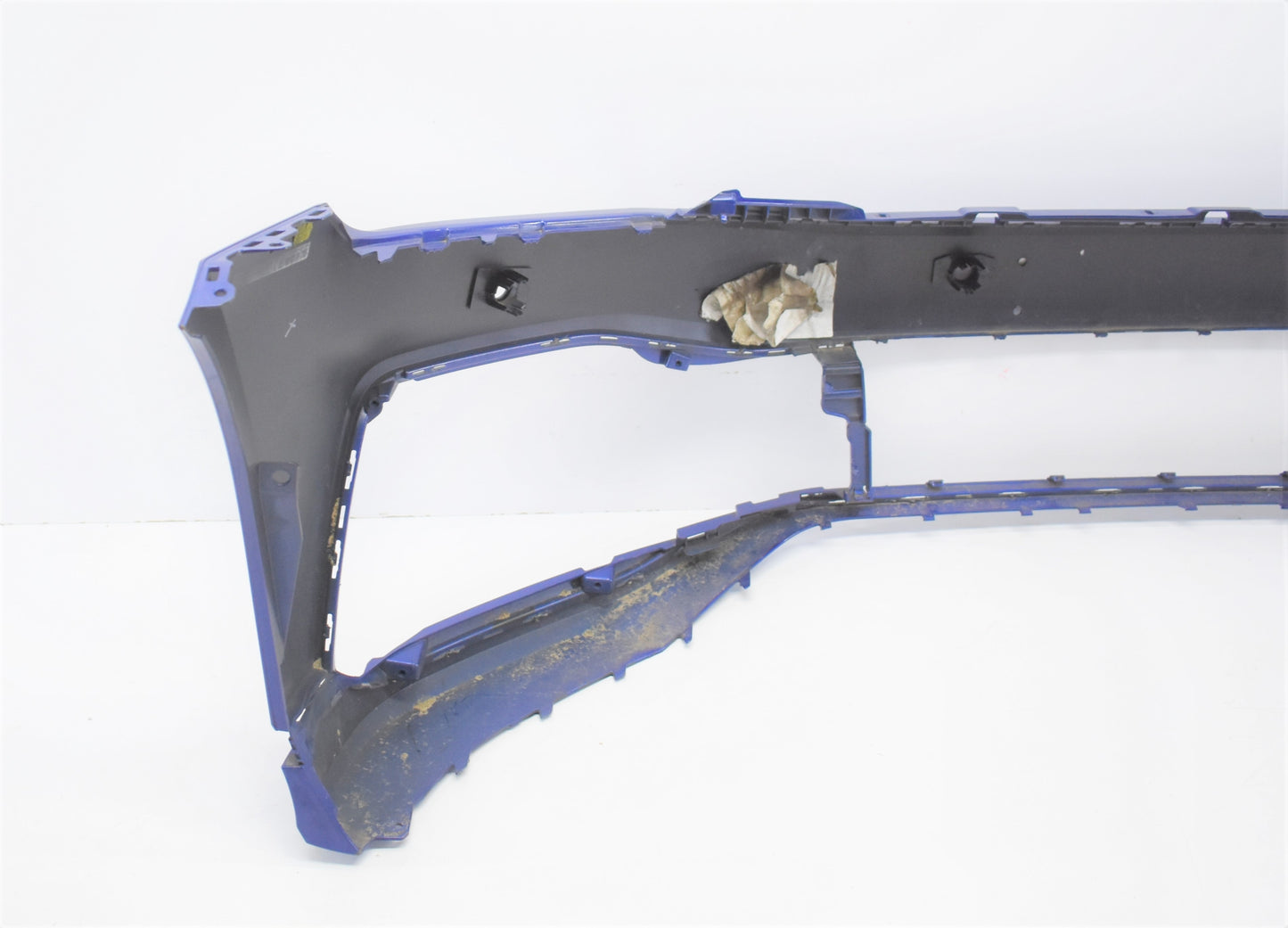 VW PASSAT B8 R LINE LIFT FRONT BUMPER SUPER CONDITION