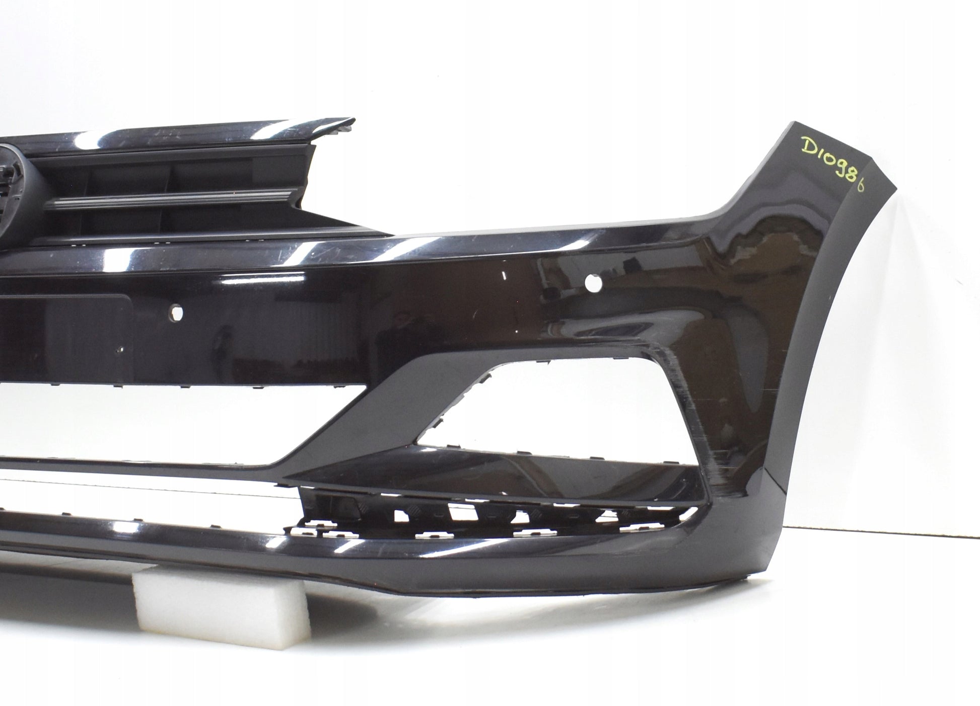 VW POLO 2G0 FRONT BUMPER ORG + BOTTOM