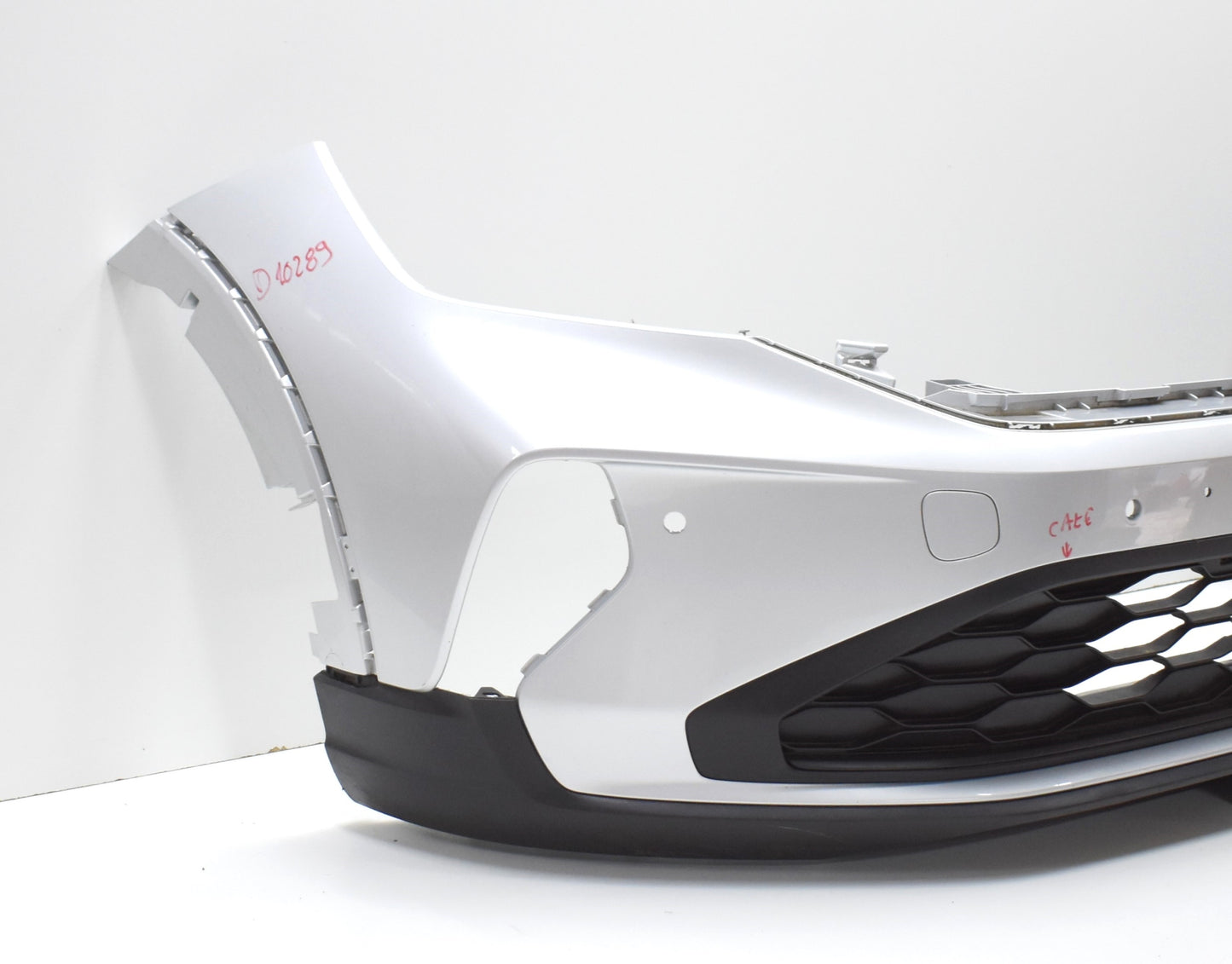 VW TAIGO 2G7 ZDERZAK PRZÓD PRZEDNI ORG + KRATKA + DÓŁ