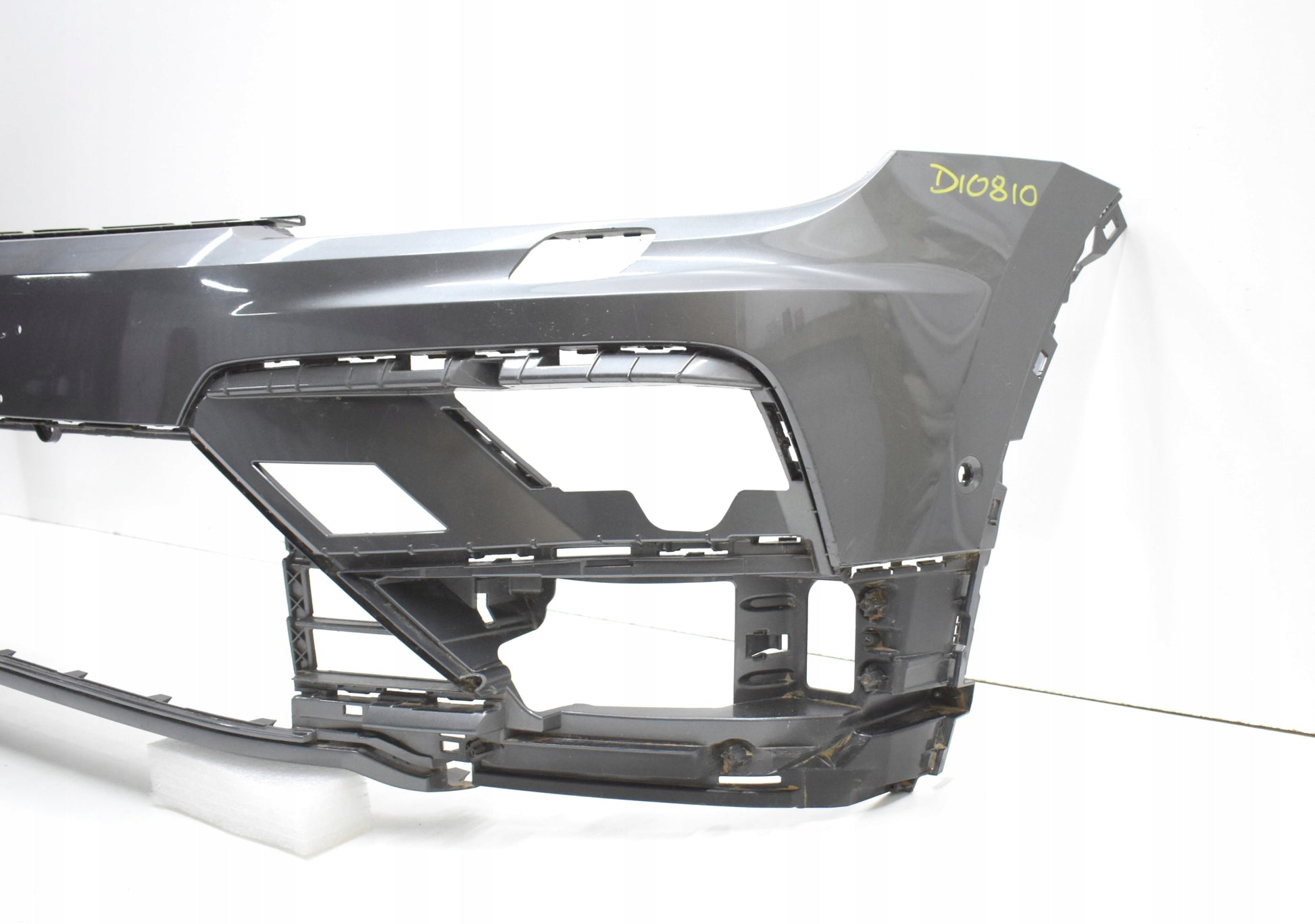 VW TIGUAN II 5NA R LINE FRONT BUMPER ORG